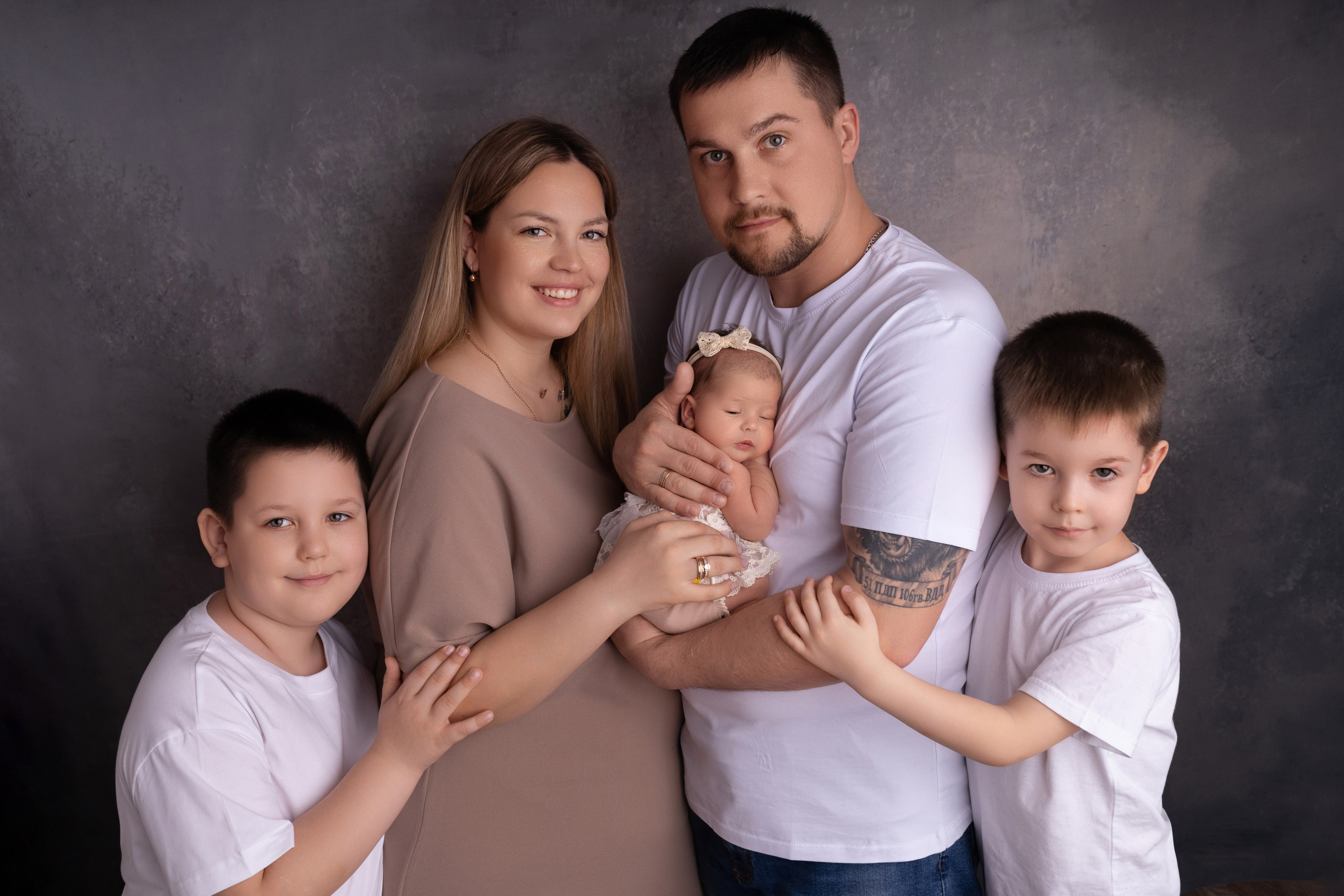 Семейные кадры от Elvira Kamaeva. Фотограф новорожденных малышей в Омске и Омской области Эльвира Камаева