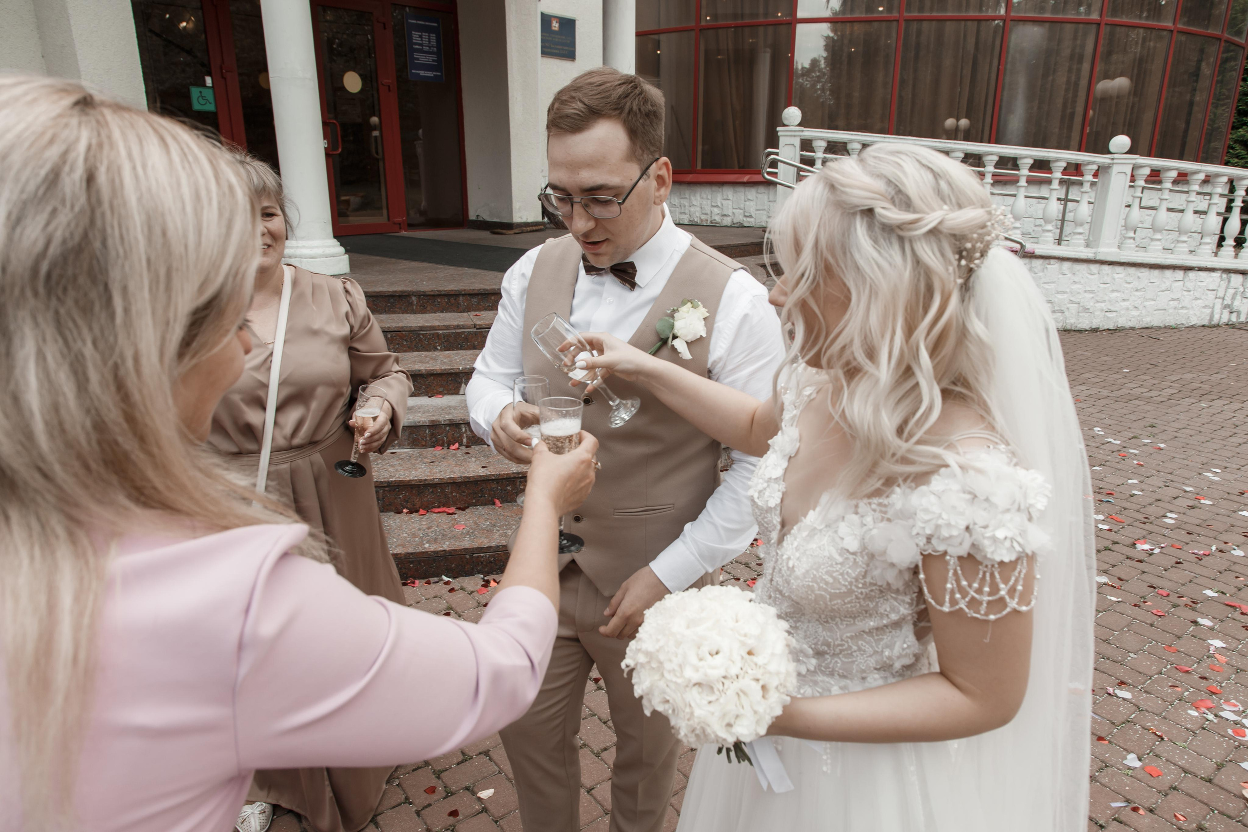 Виктория и Даниил, Железнодорожный + Кусково. Свадебный и репортажный фотограф (Москва, Королев и другие)