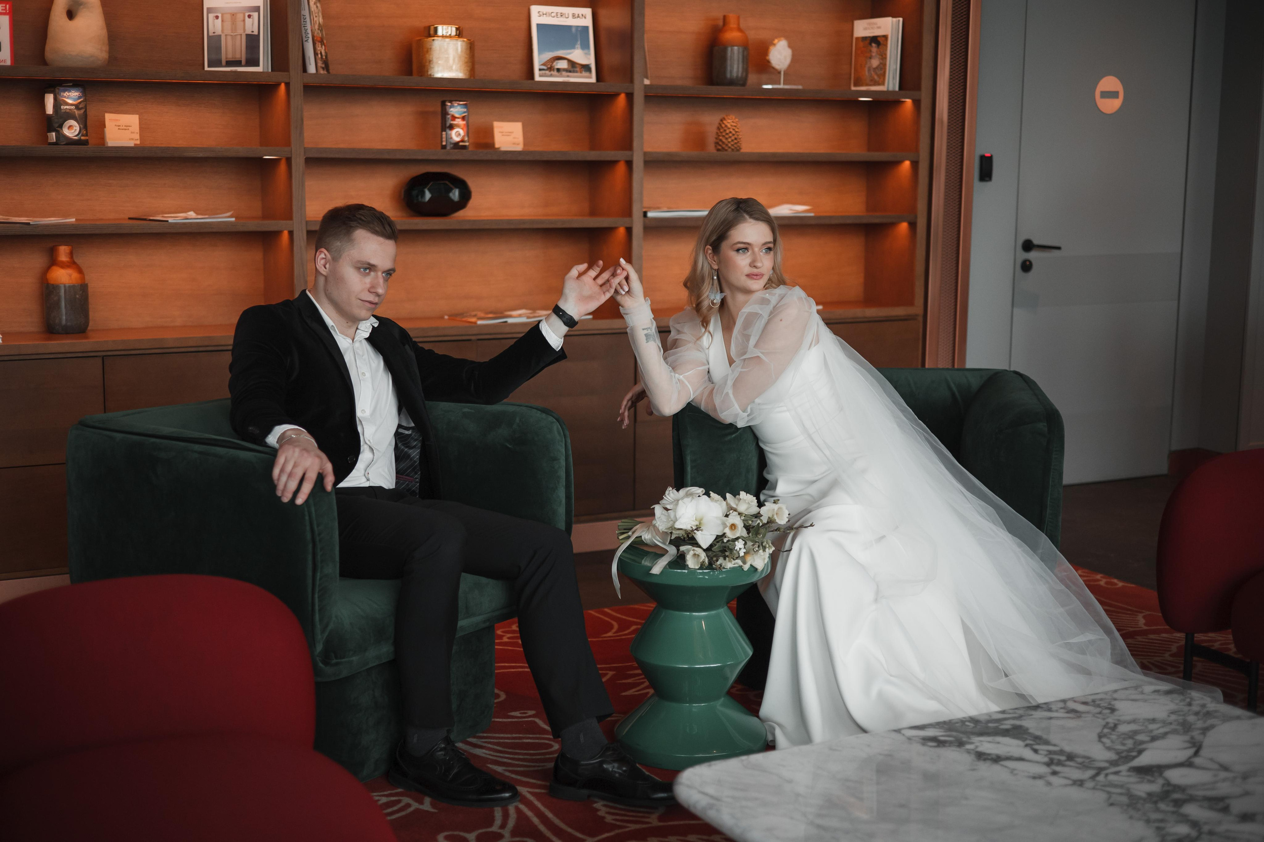 Свадебная фотосессия в отеле Movenpick. Свадебный и репортажный фотограф (Москва, Королев и другие)