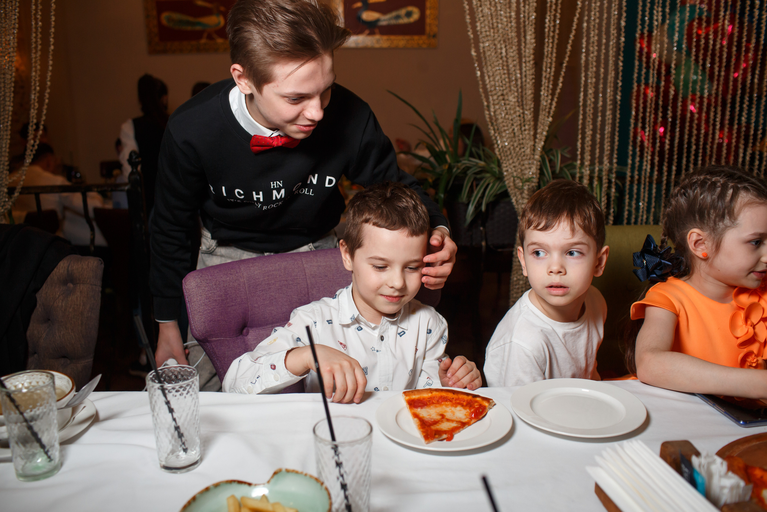 День рождения в ресторане «Дюшес». Свадебный и репортажный фотограф (Москва, Королев и другие)