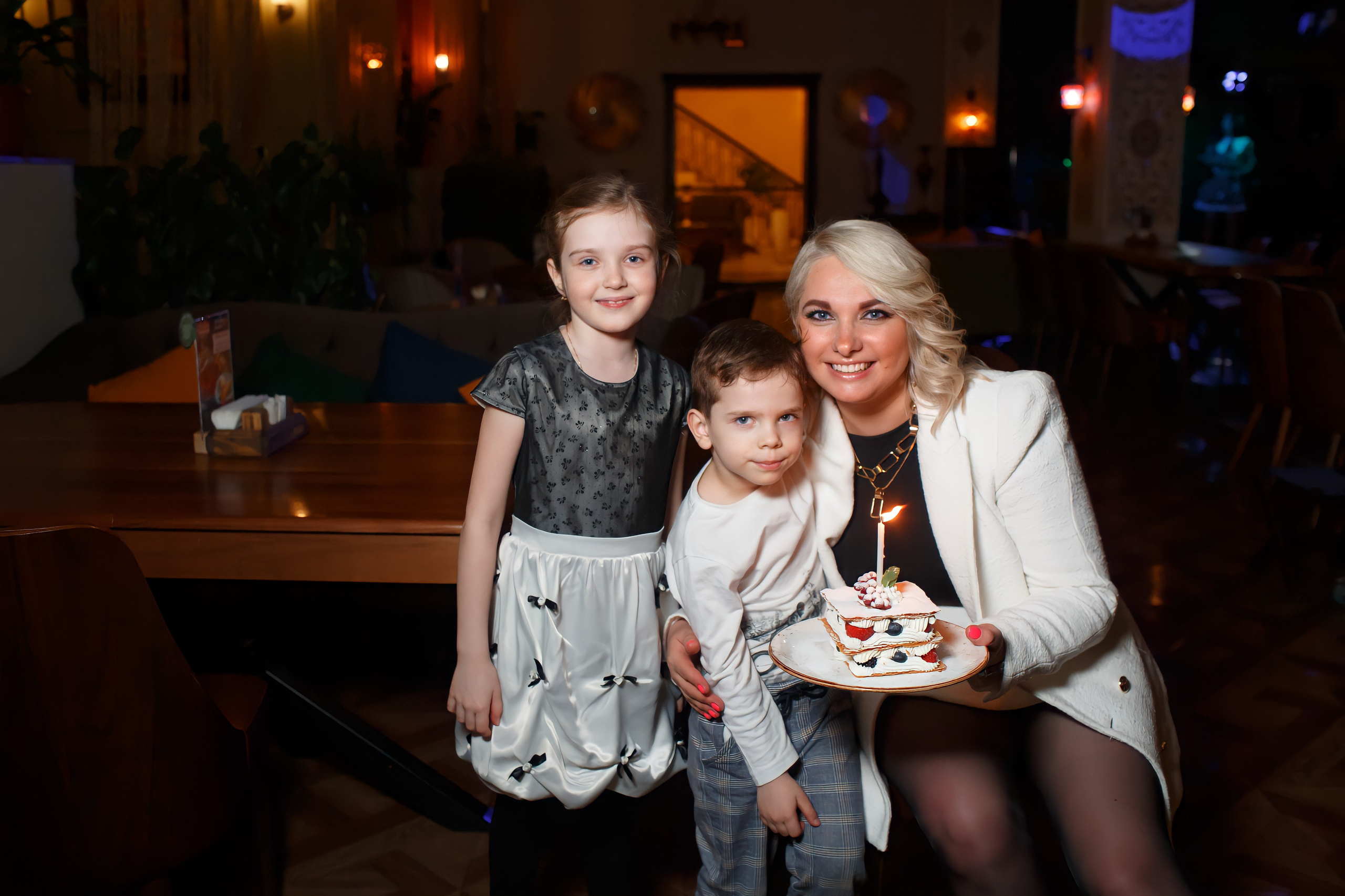 День рождения в ресторане «Дюшес». Свадебный и репортажный фотограф (Москва, Королев и другие)