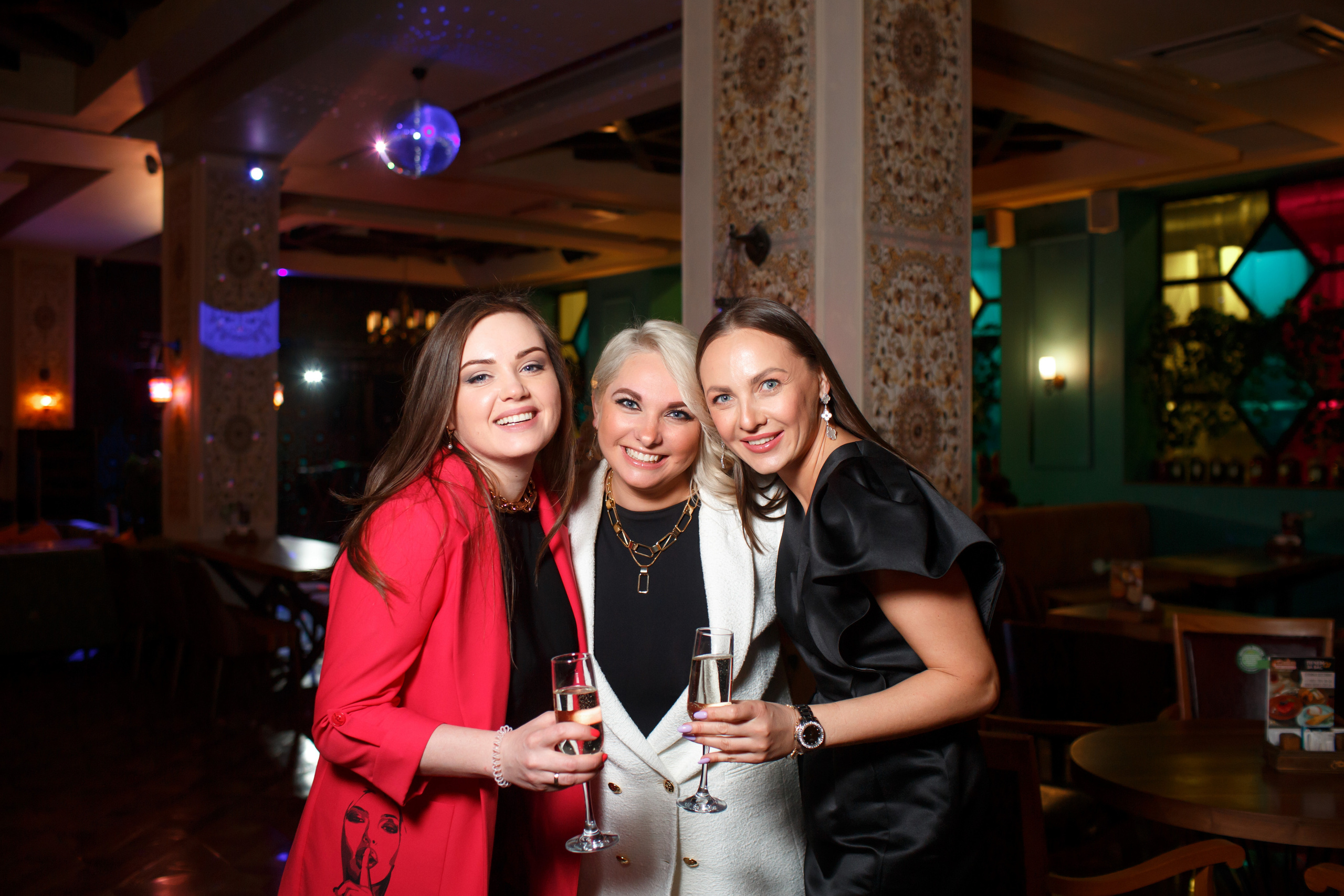 День рождения в ресторане «Дюшес». Свадебный и репортажный фотограф (Москва, Королев и другие)