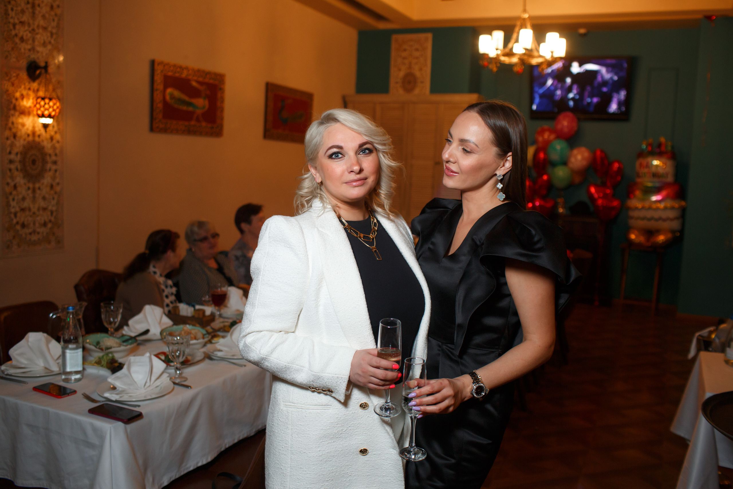 День рождения в ресторане «Дюшес». Свадебный и репортажный фотограф (Москва, Королев и другие)