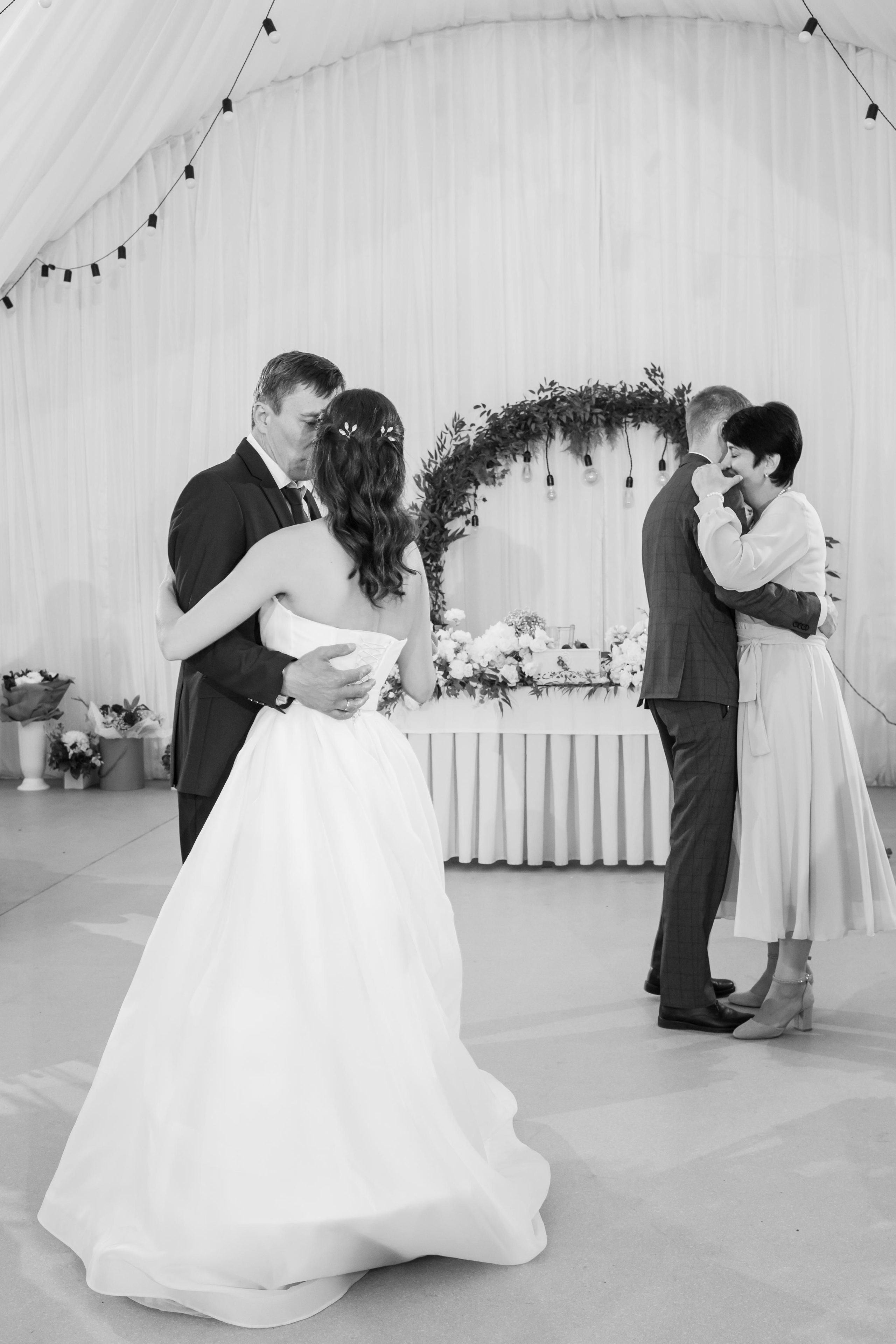 Яна и Дмитрий, Дворянское гнездо, ЗАГС г. Королев. Свадебный и репортажный фотограф (Москва, Королев и другие)