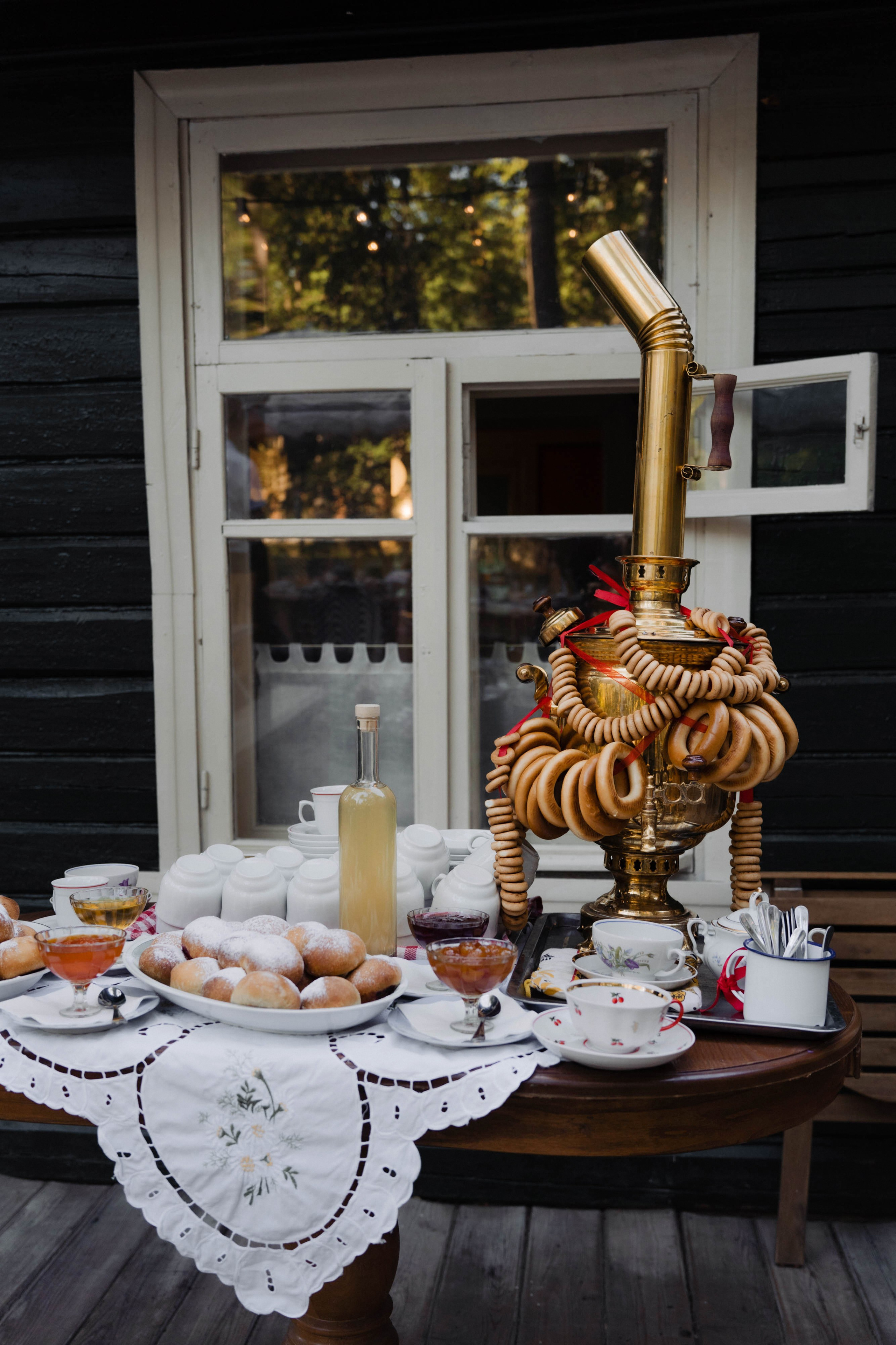 Встреча в «Робине» Переделкино. ФОТОГРАФ КСЕНИЯ СОСНОВСКАЯ