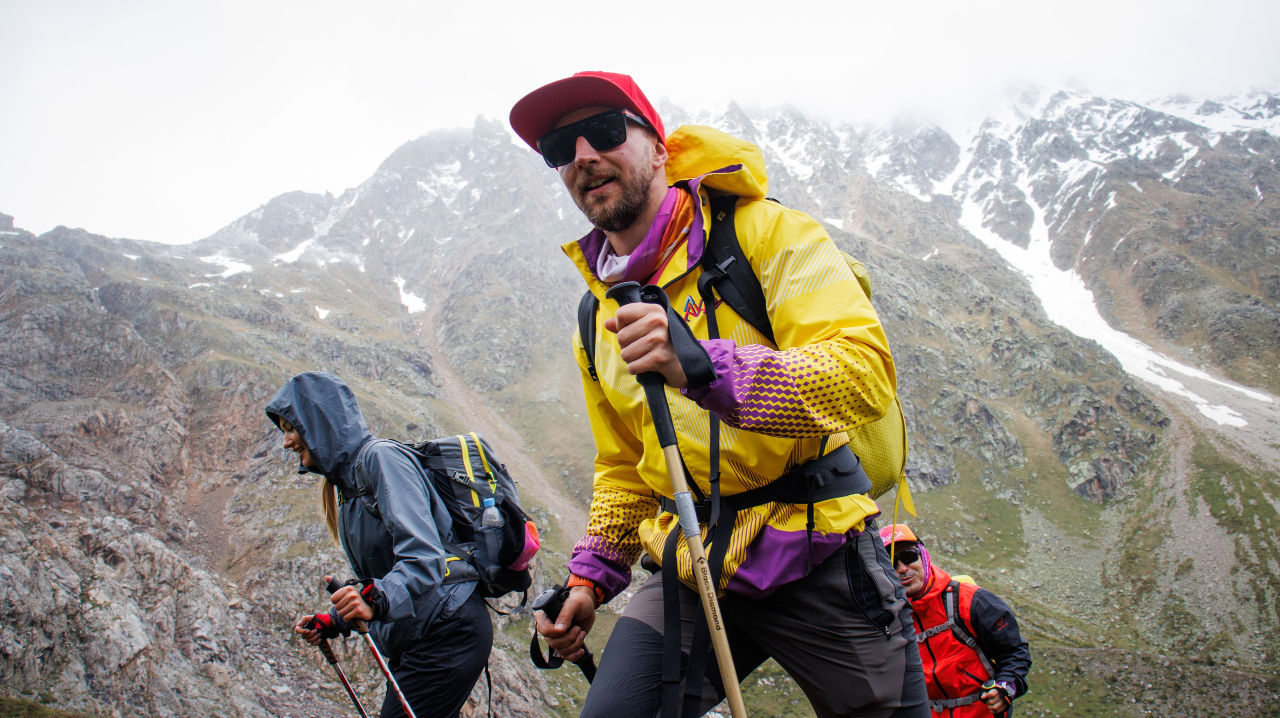 Трекинг / Терскольский водопад. Фотограф на трекинг и восхождение Эльбрус, Приэльбрусье. Елизавета Бобок