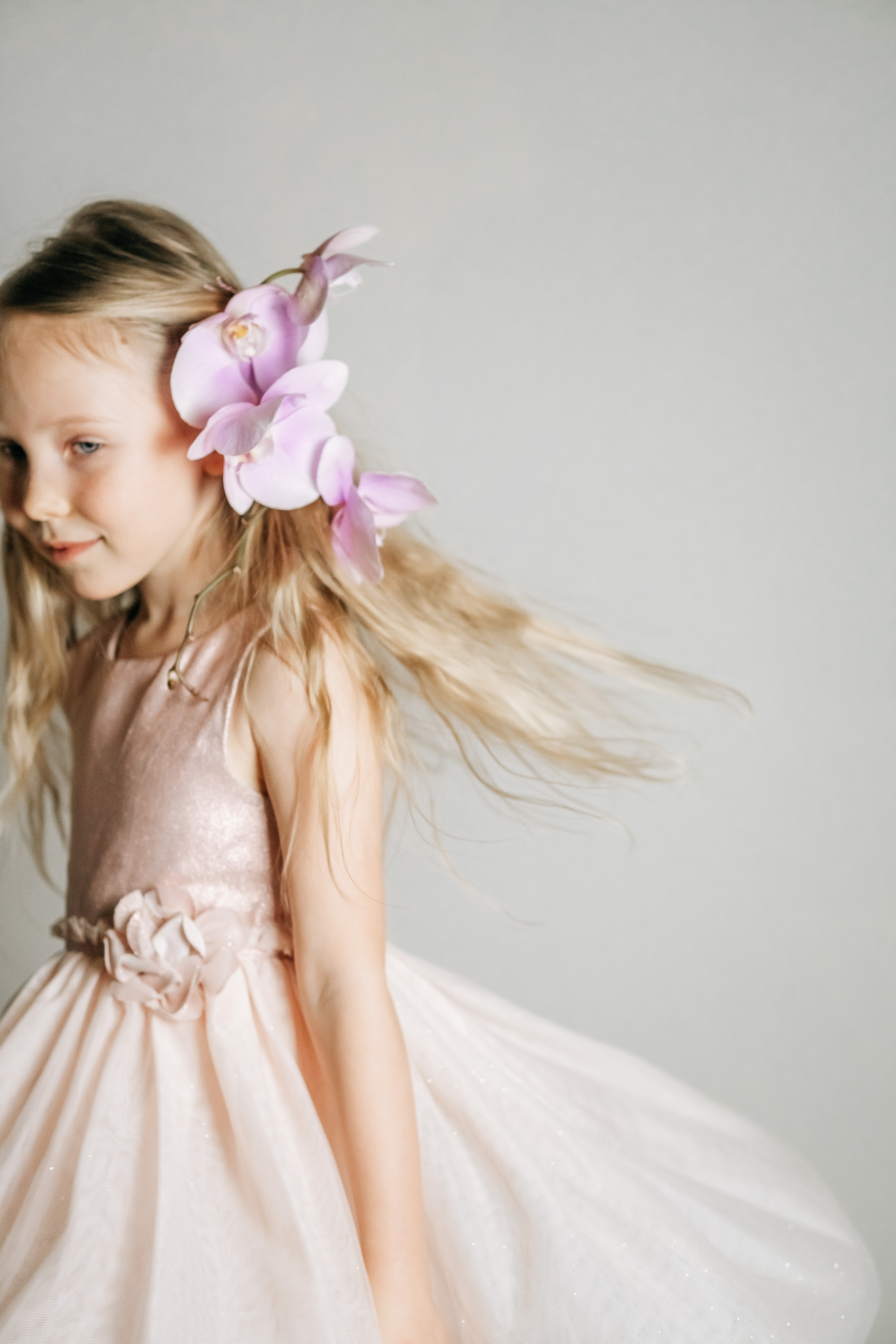 Полина с орхидеей. Женский и детский фотограф в Нытве Людмила Безгодова