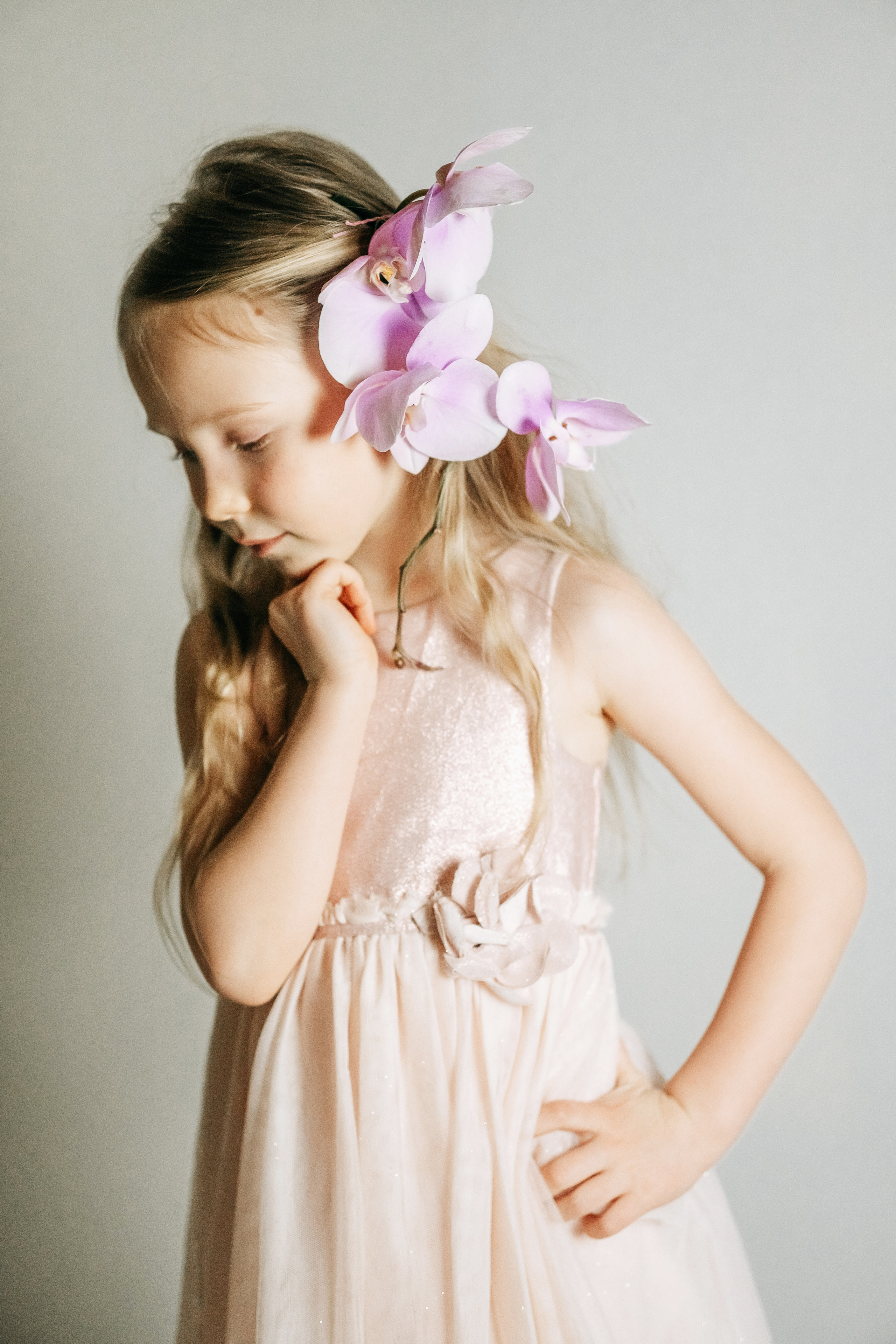 Полина с орхидеей. Женский и детский фотограф в Нытве Людмила Безгодова