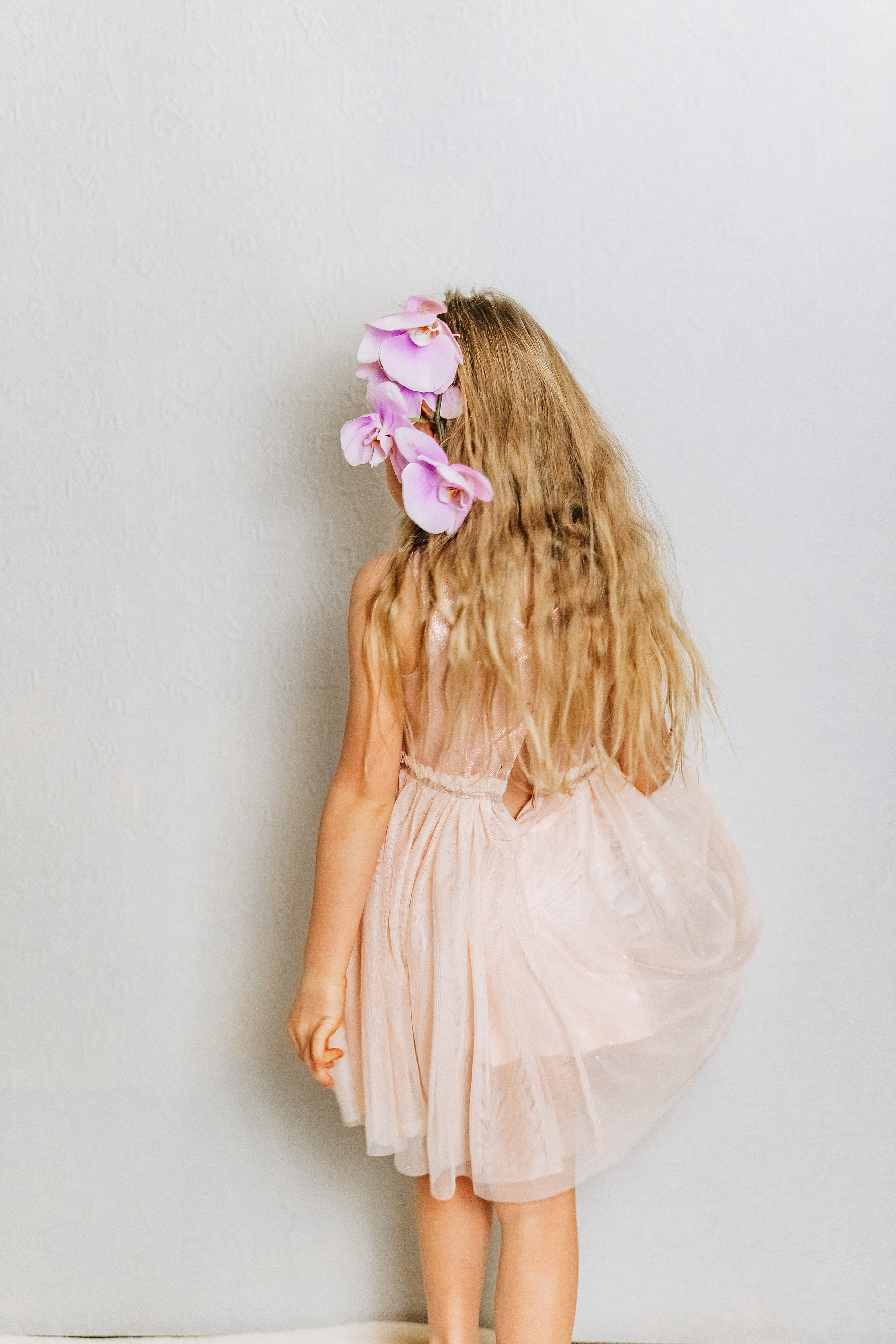 Полина с орхидеей. Женский и детский фотограф в Нытве Людмила Безгодова