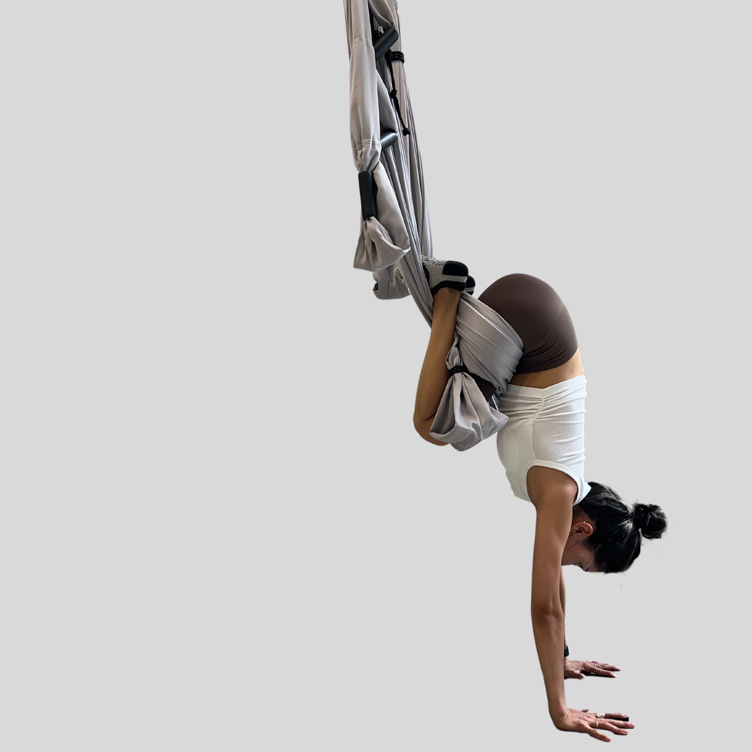 Флай йога, aerial yoga, аэро йога, связка в гамаке, позы в гамаке, aerial yoga exercise, fly yoga practice, fly yoga low, низкий гамак. Преподаю и провожу обучение по флай йоге