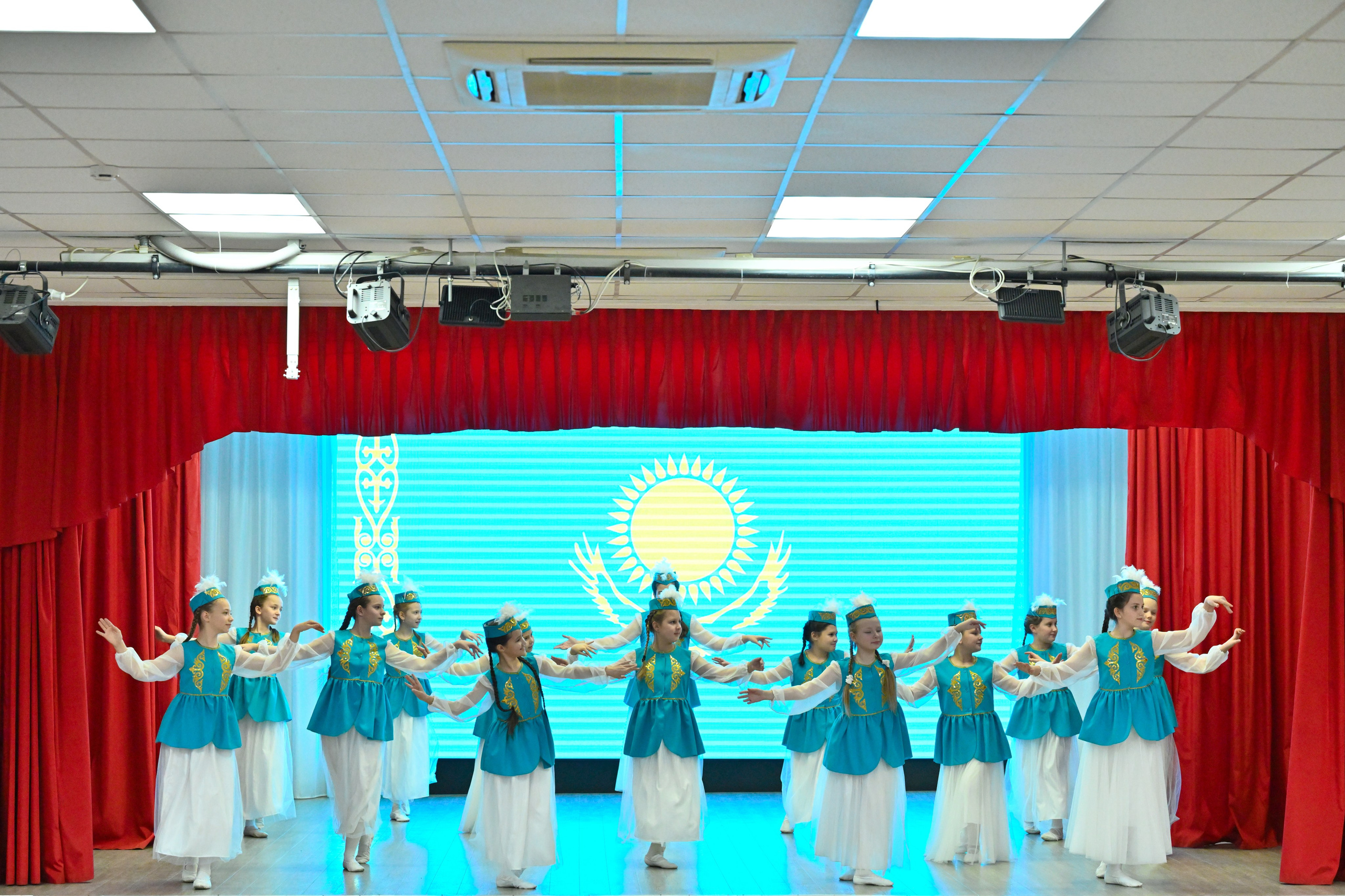 2025-11-21 День семьи 127. Снежинск фото Андрианов