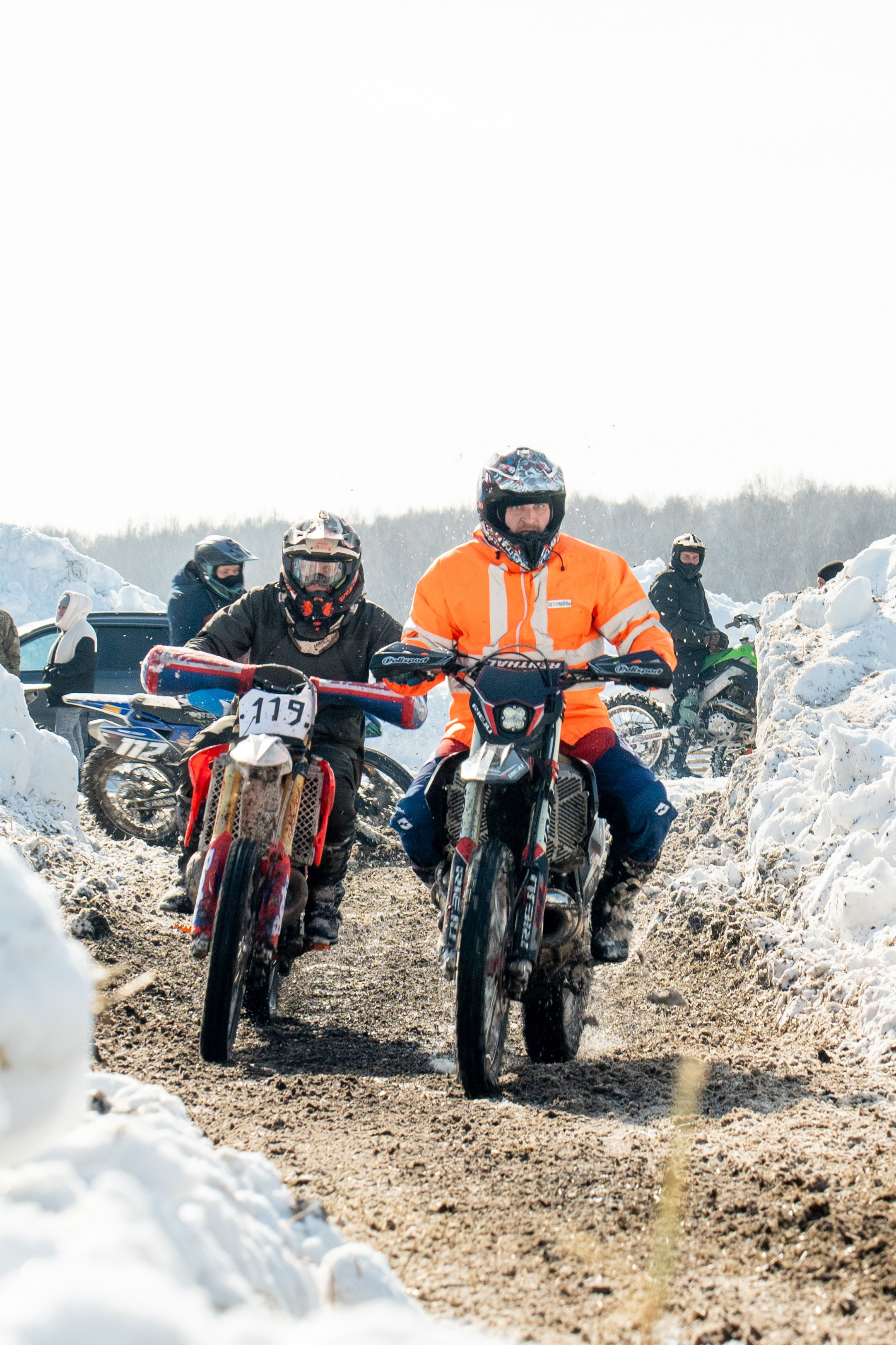 Мотокросс, закрытие зимнего сезона. Фотограф Артем Ларионов