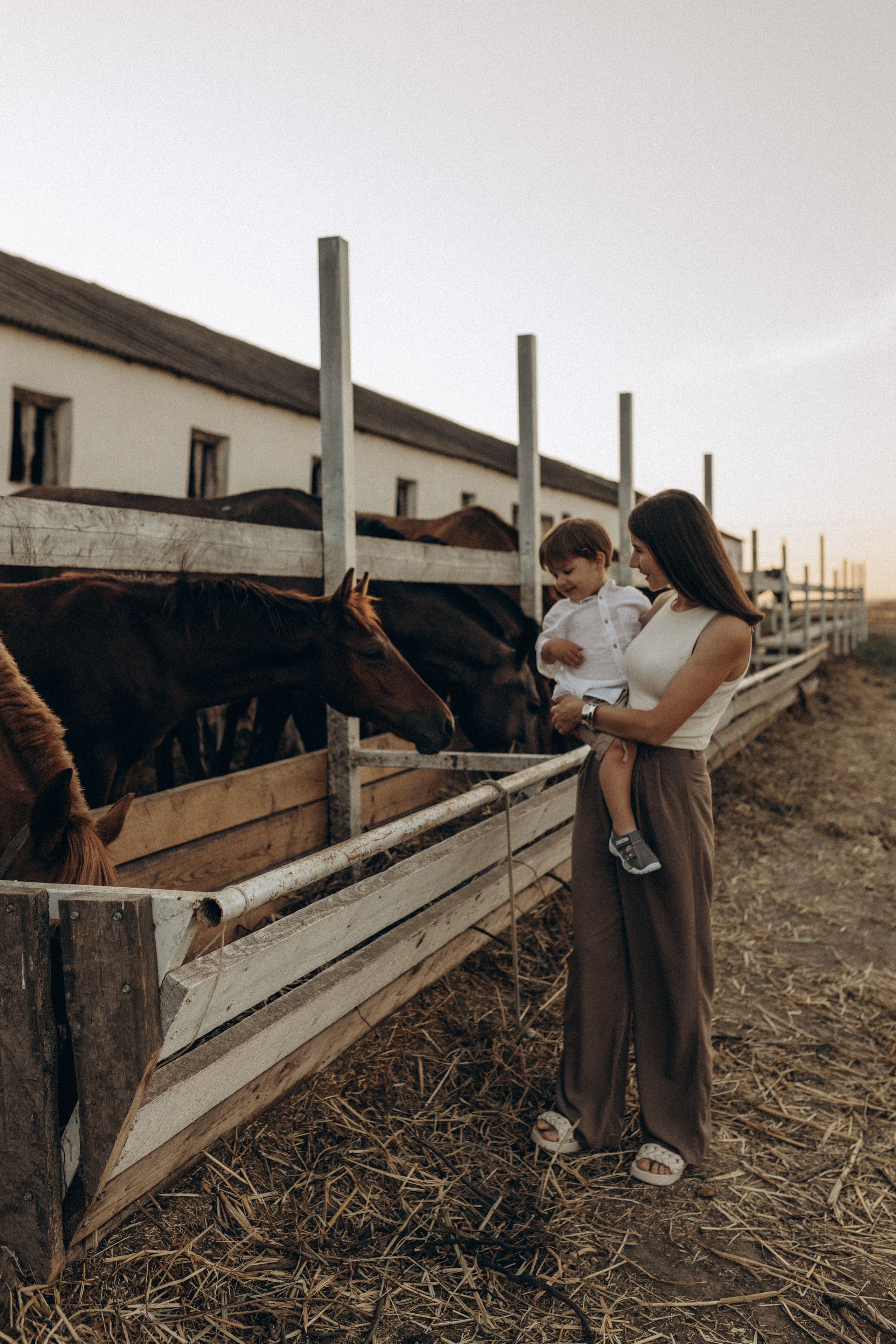 Миша Таня и Лев на ферме. Семейный фотограф в Новороссийске и Анапе Александра Яковлева