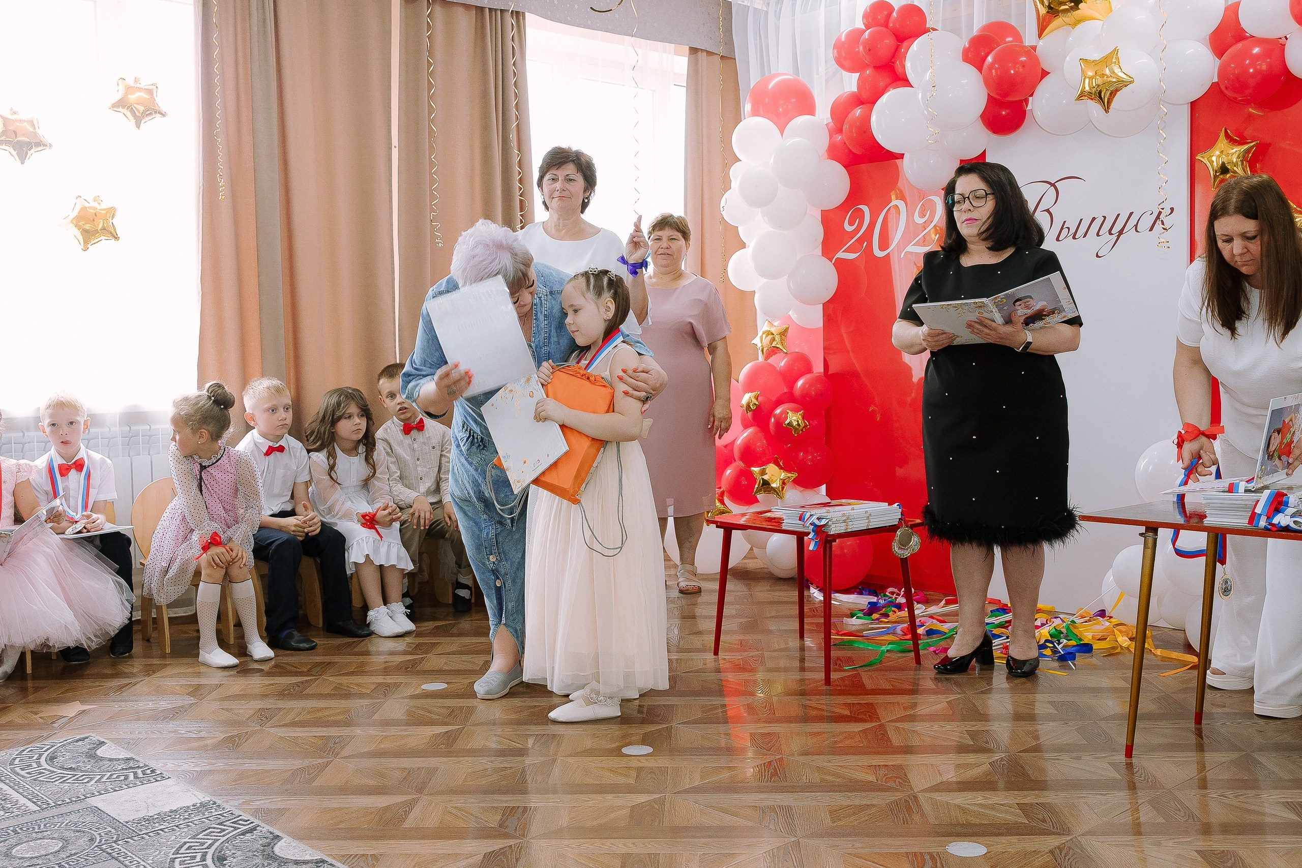 Выпускной в ДС 26. Выпускные альбомы Натальи Бутко: Новороссийск, Анапа, Геленджик