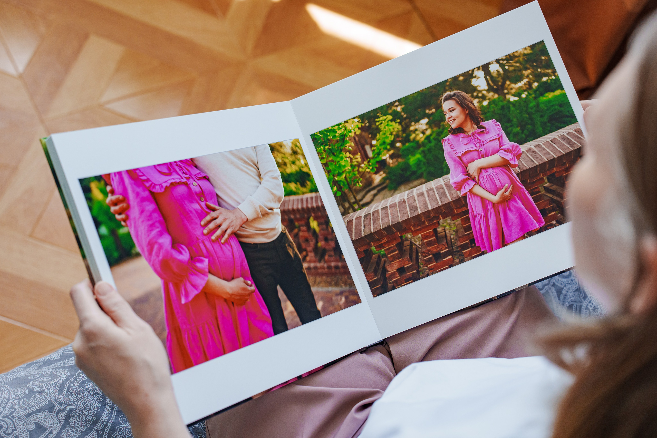Создание фотокниги в Ростове-на-Дону | Разворот альбома беременности в Олд Хаус | Фотограф Андрей Сайфутдинов