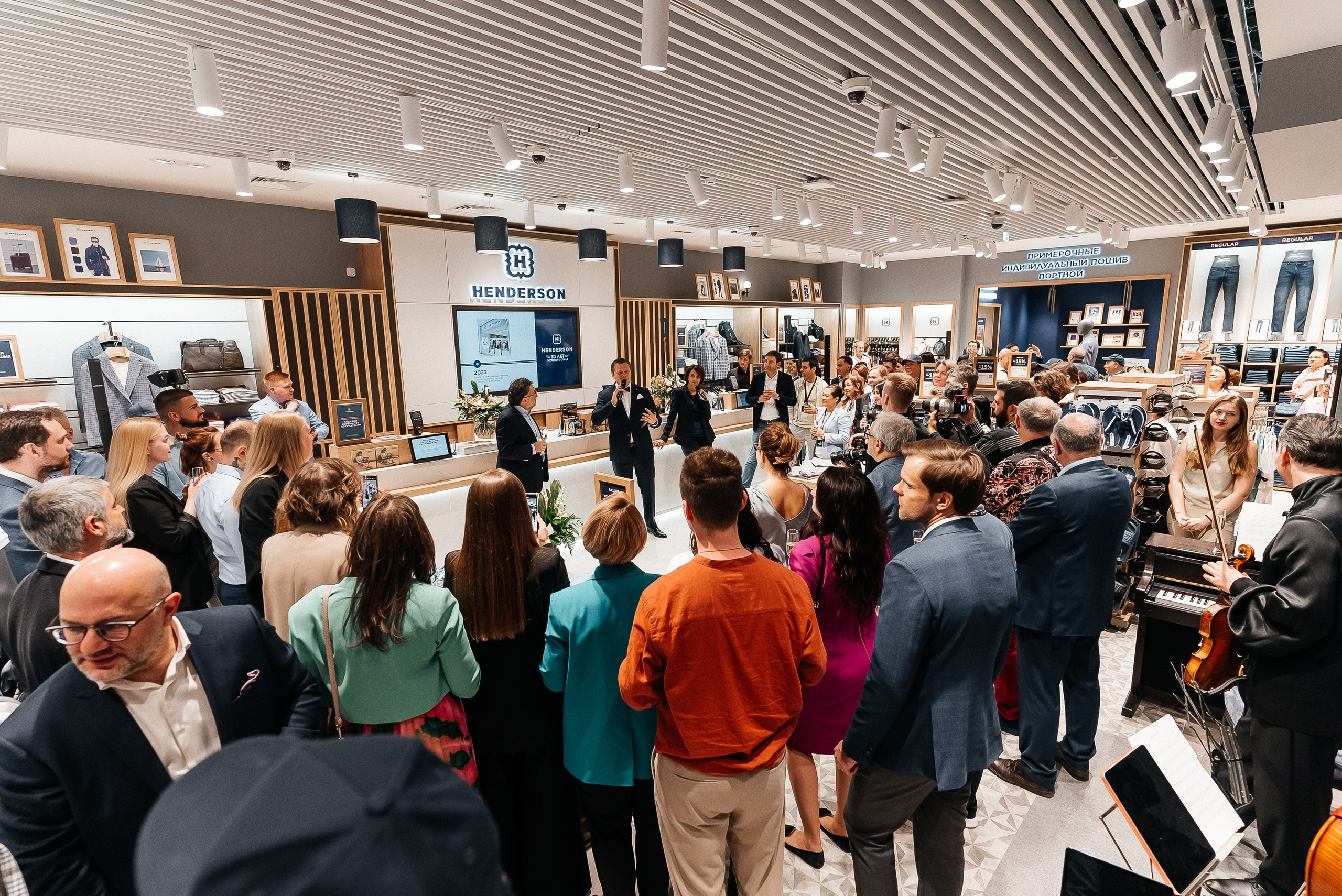 Henderson. Павел Краснов — Свадебный и репортажный фотограф в Москве