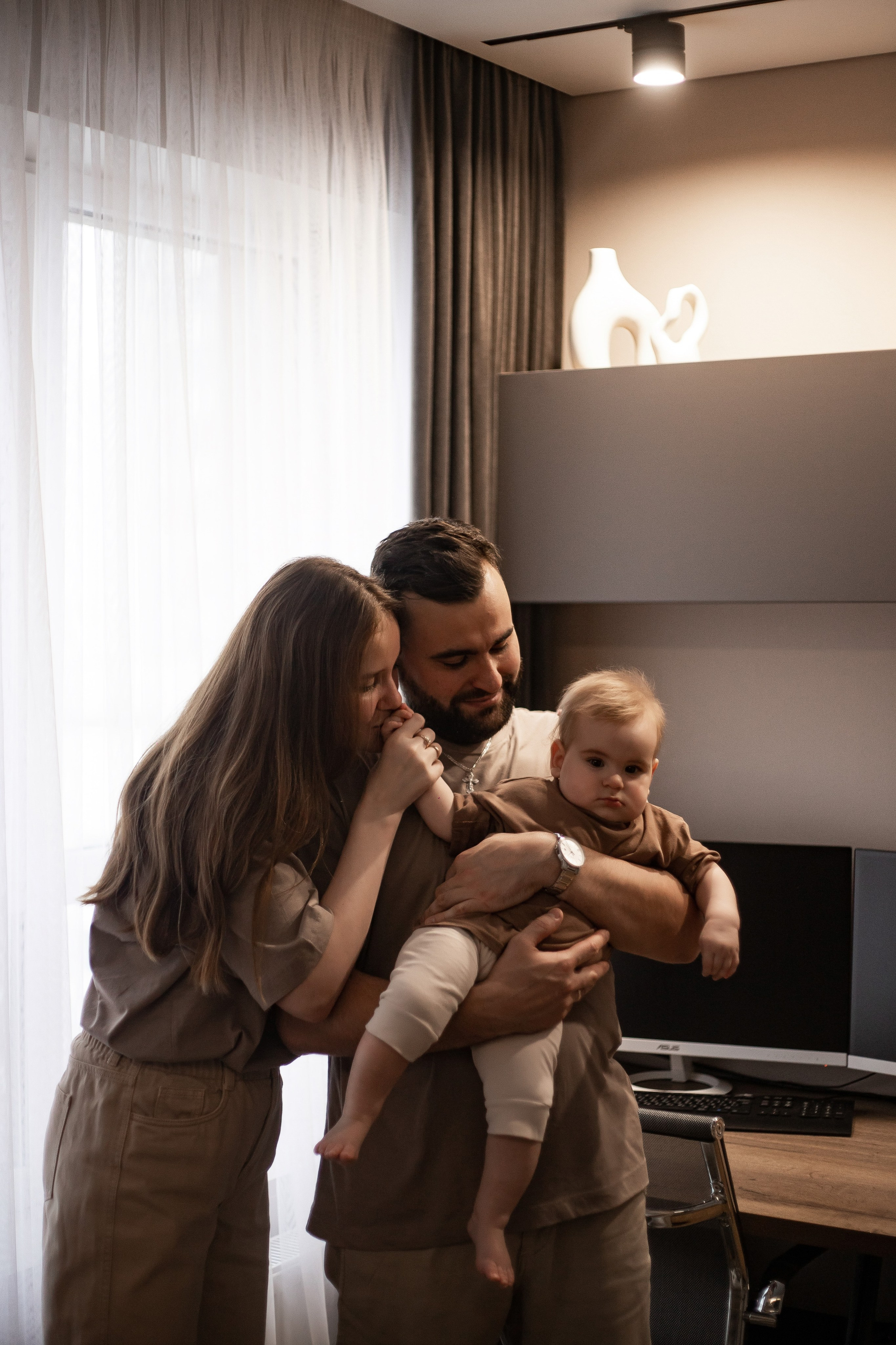 Совместный завтрак. Семейная съемка — это красивый способ признаться своей семье в любви