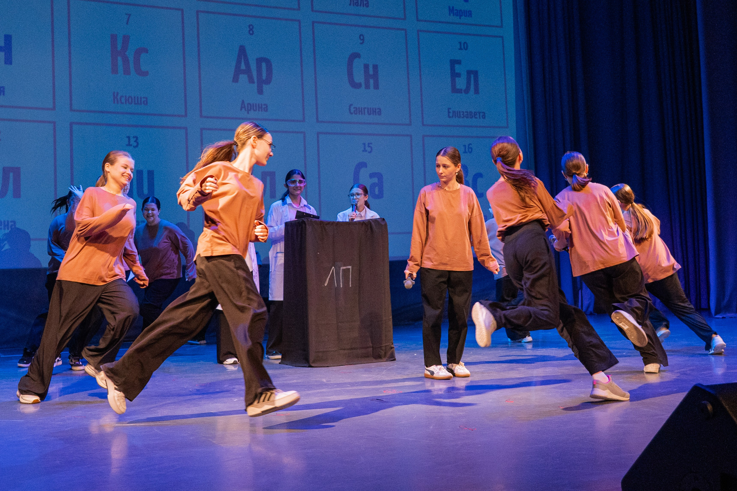 Полуфинал городского конкурса профессионального мастерства «Вожатый и его команда». Репортажный фотограф в Москве и Зеленограде Виктория Шишова