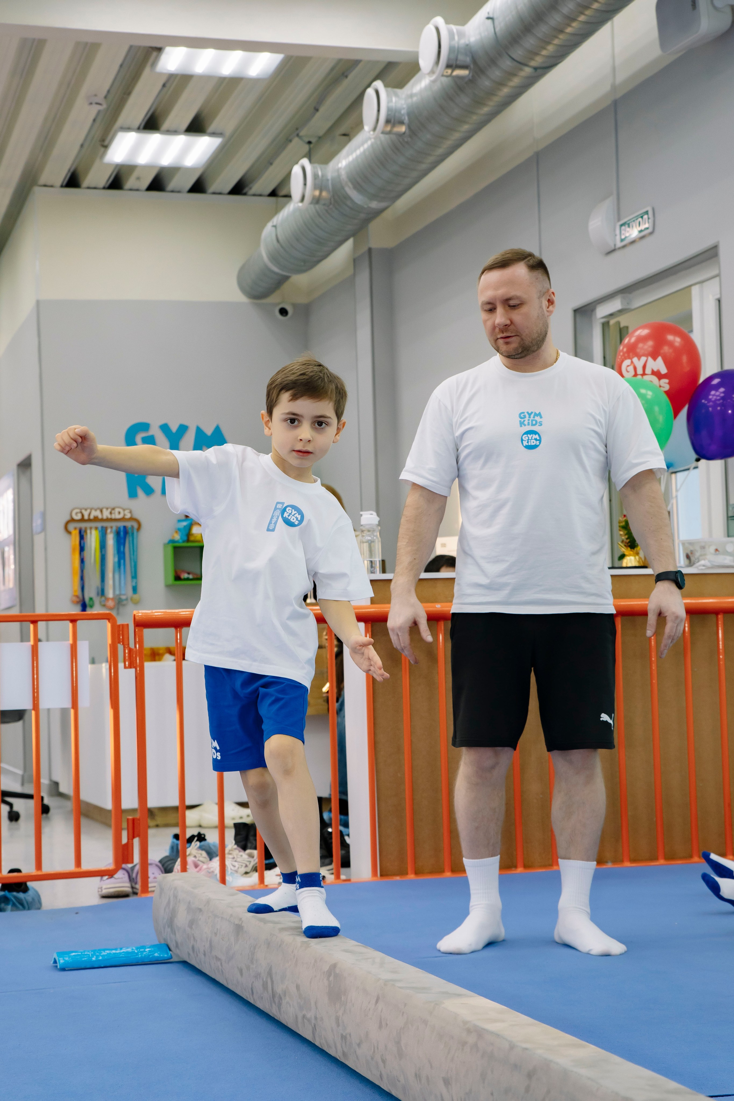 Соревнования по гимнастике в Gymkids Звенигород. Профессиональный фотограф в Москве | Заказать фотосессию и съемку