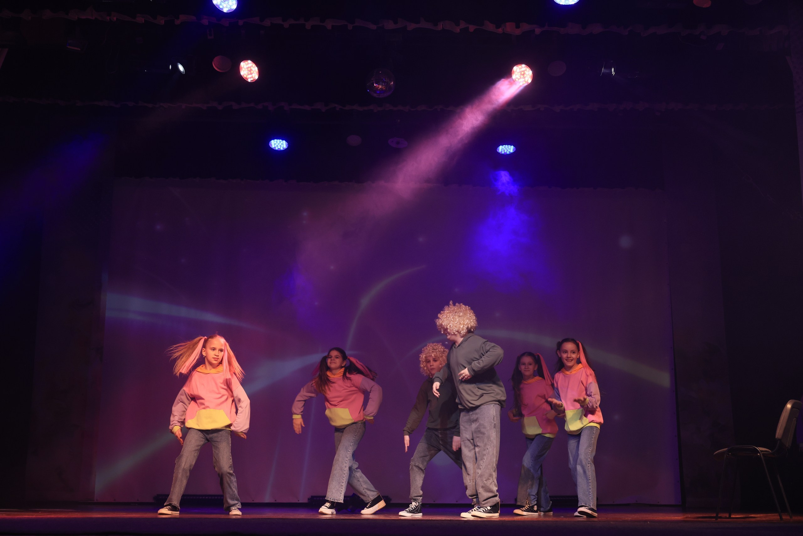 Концерт к 8 Марта в ДК «Металлург» г. Тула. Фотограф в Туле Крупский АнДРей. Фотостудия «КАДР71» в Туле