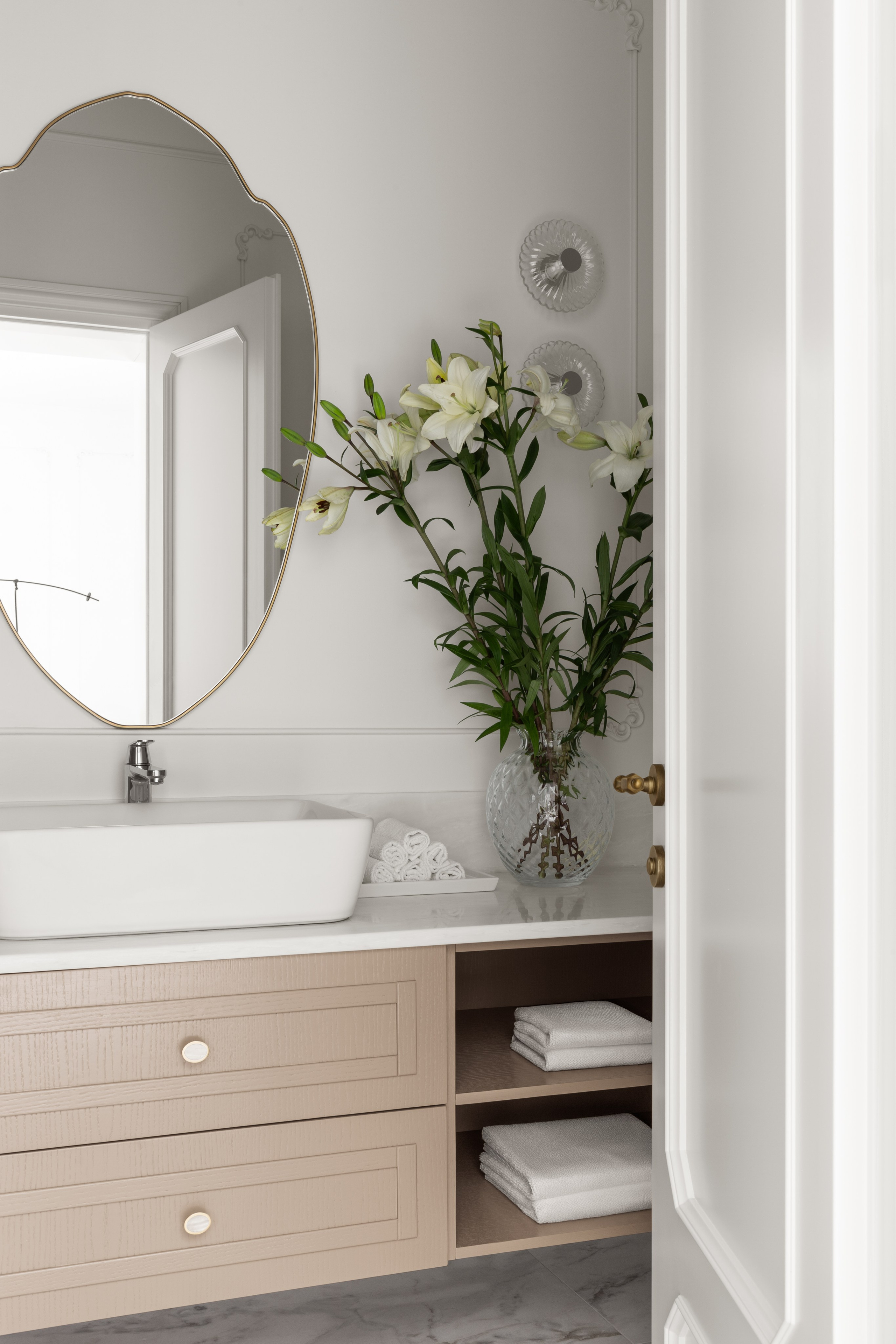 Профессиональная фотосъёмка дизайна интерьера коттеджа в г. Алматы. Роман Якунин — интерьерный фотограф в Алматы