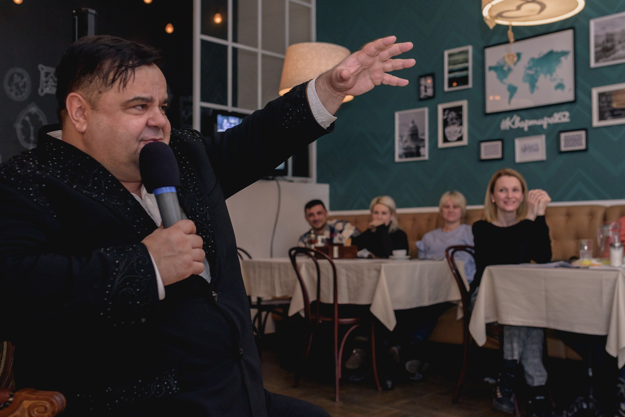 Квартирник Рост. Свадебный и семейный фотограф из Санкт-Петербурга Климов Анатолий