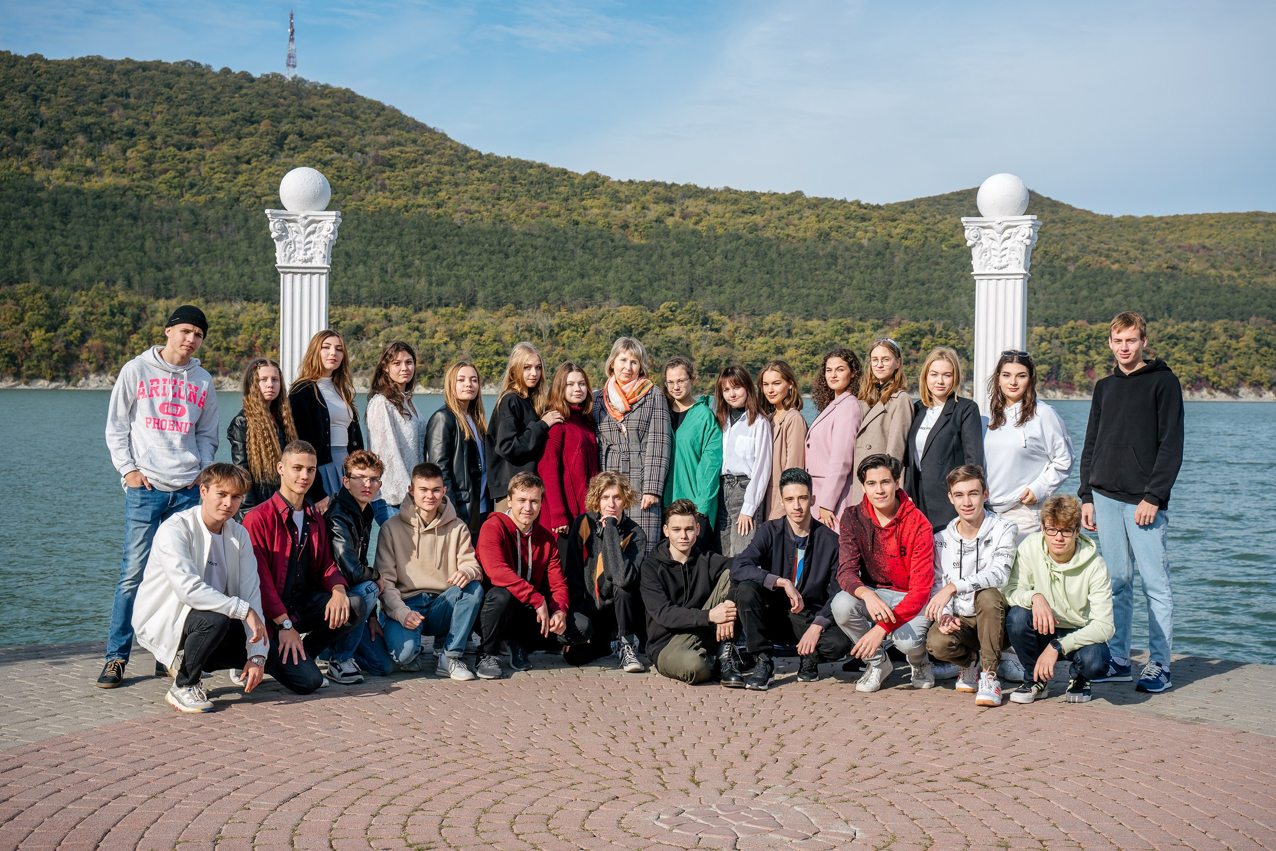 Фотографии с друзьями. Выпускные альбомы, школьные фотосессии в городе Новороссийске