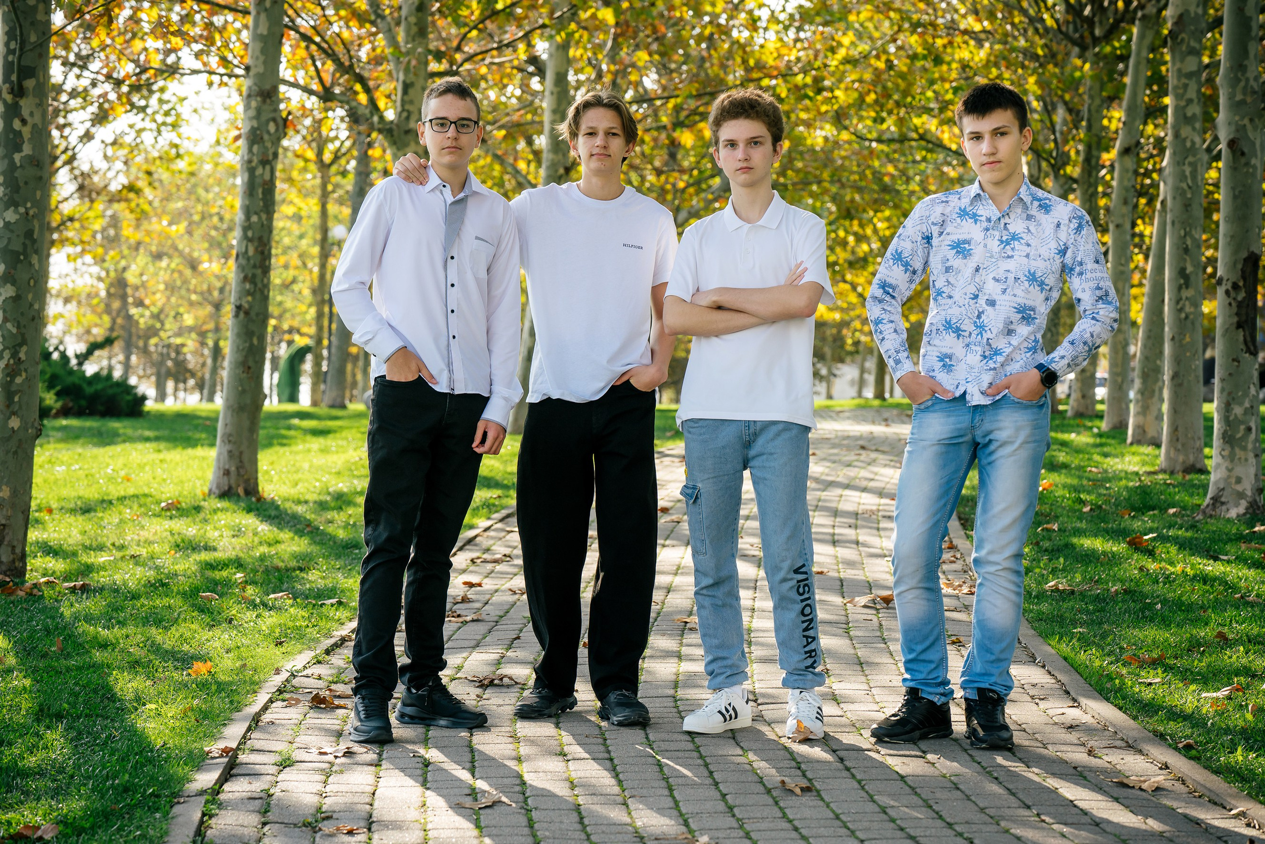 Сьемка на природе. Выпускные альбомы, школьные фотосессии в городе Новороссийске