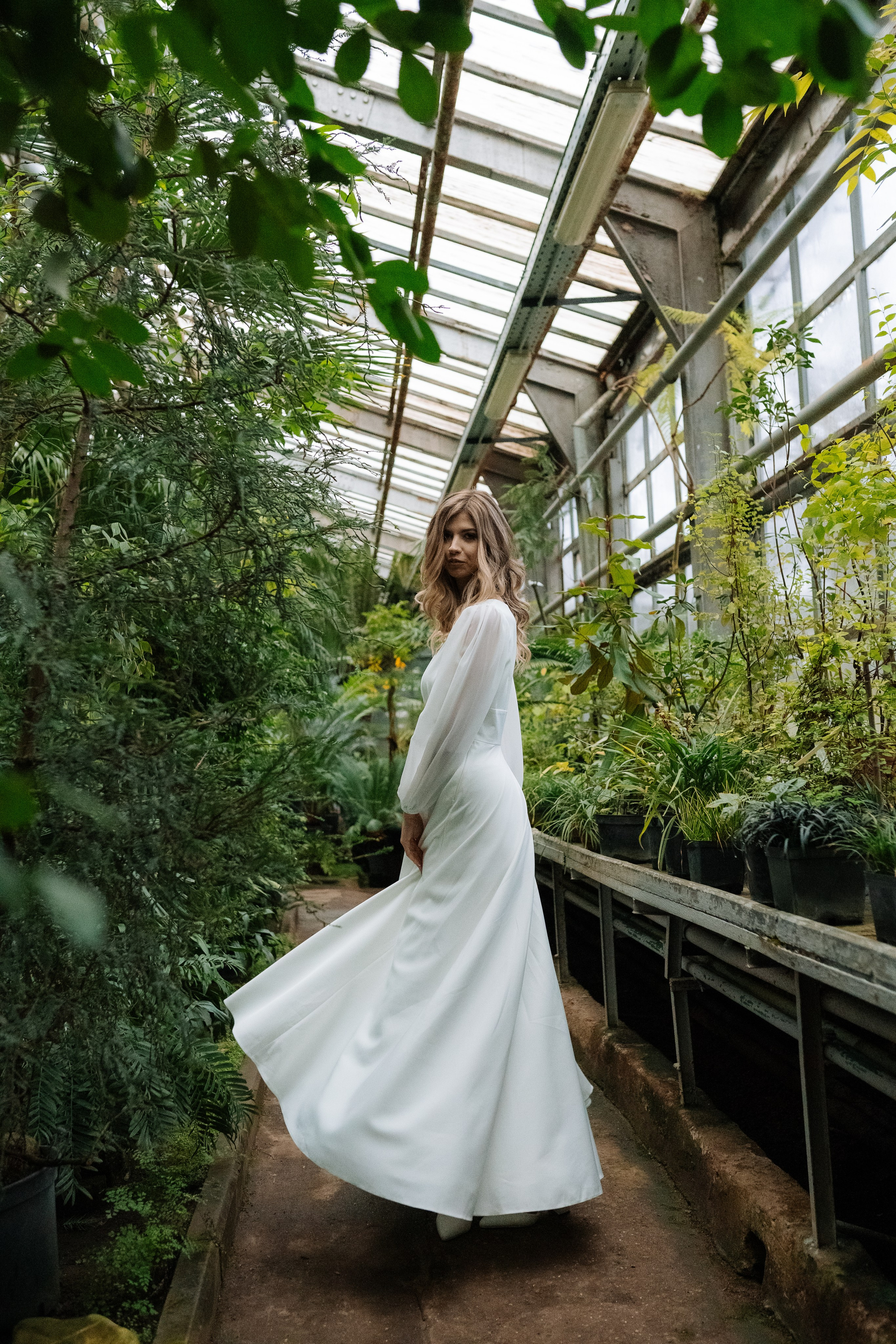 Свадебная фотосессия в оранжерее, Москва. Свадебный фотограф в Москве Анна Полушина