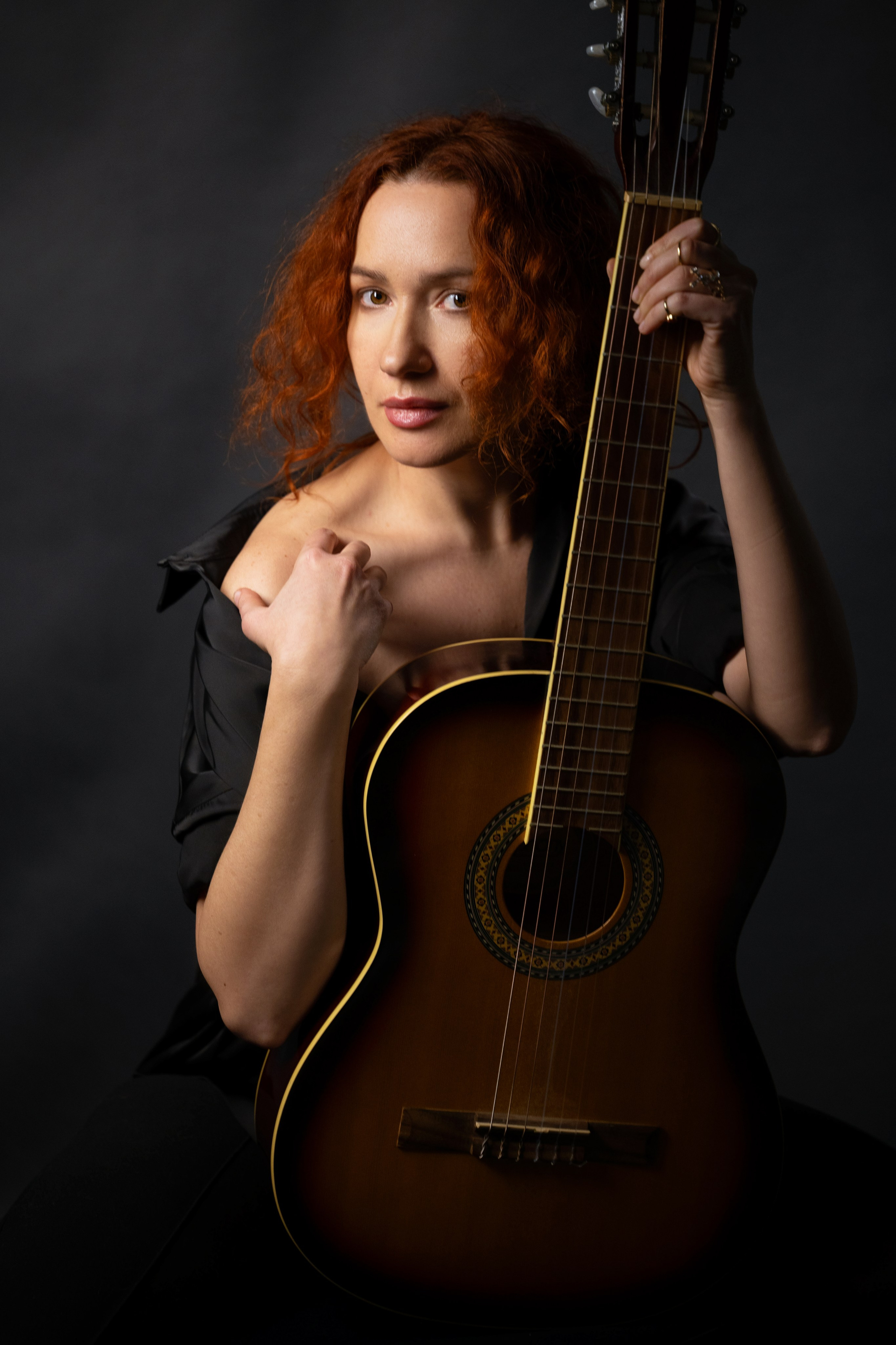 Анастасия. Изгиб гитары