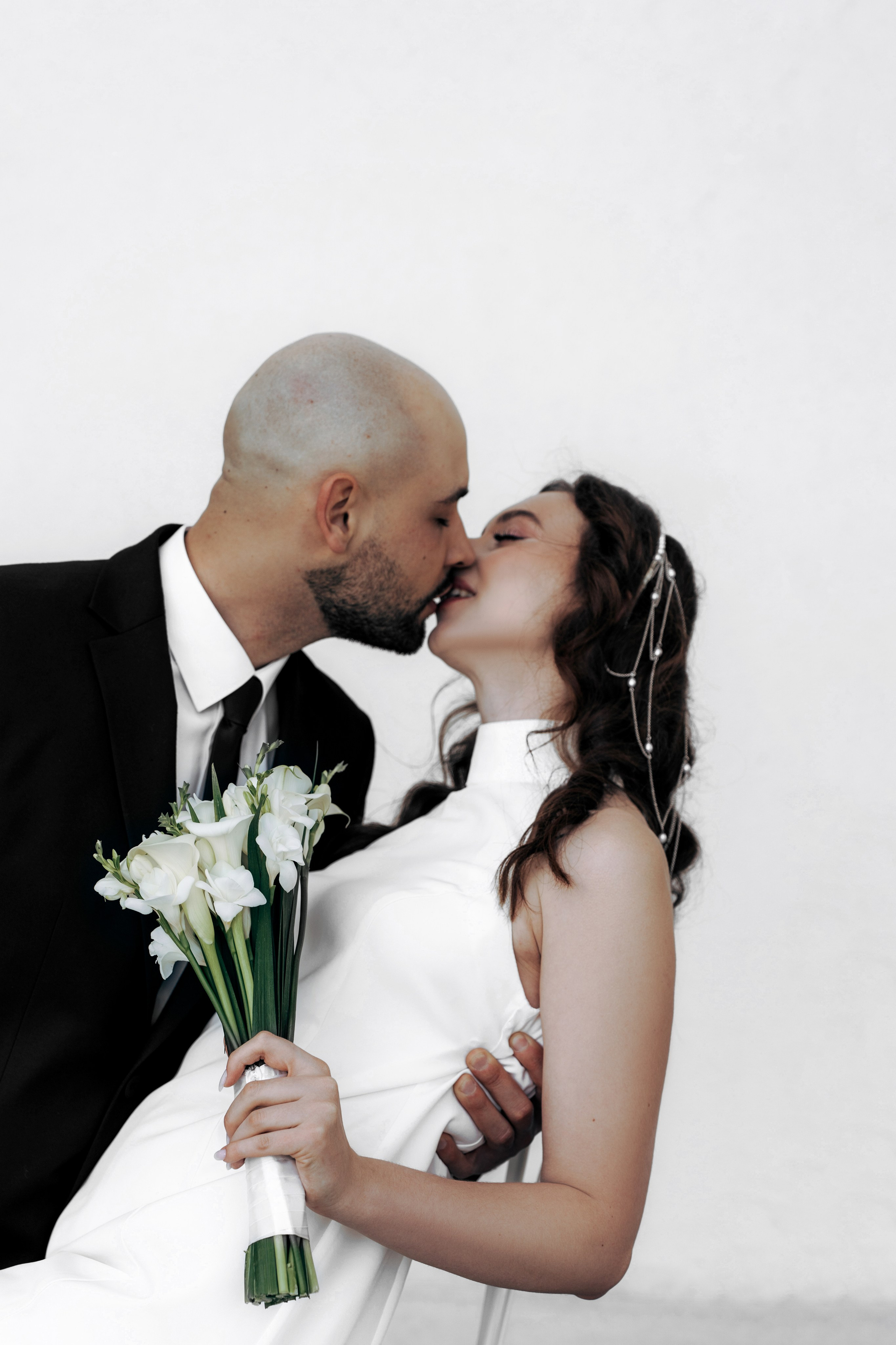 Любовь на фоне старого аэропорта. Ваш семейный фотограф в Минске — Вика Трегубова