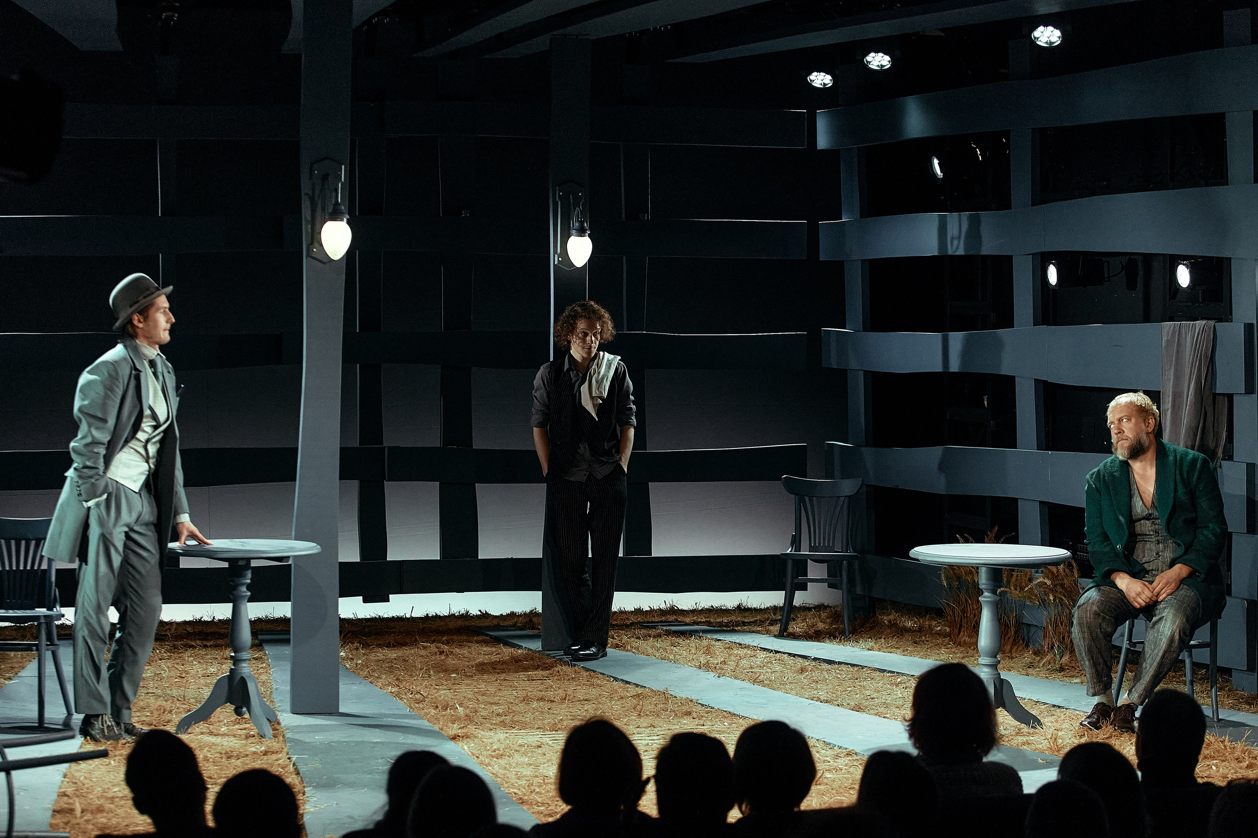 Бесприданница. Приют комедианта. Фотограф Нина Антонова