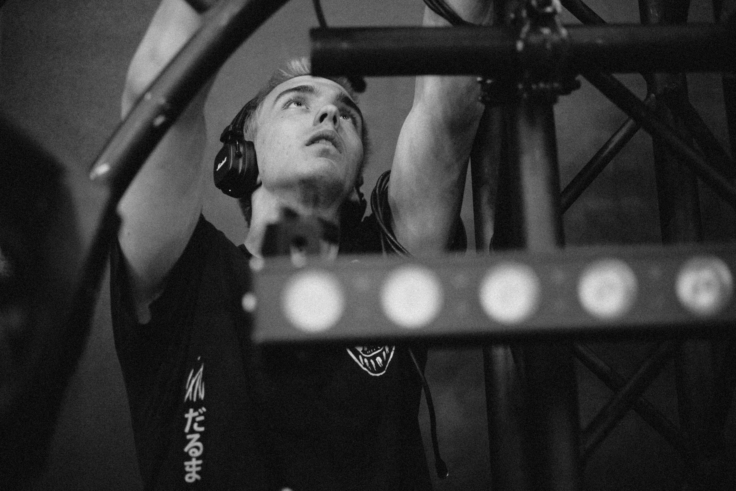 Бэки монтаж