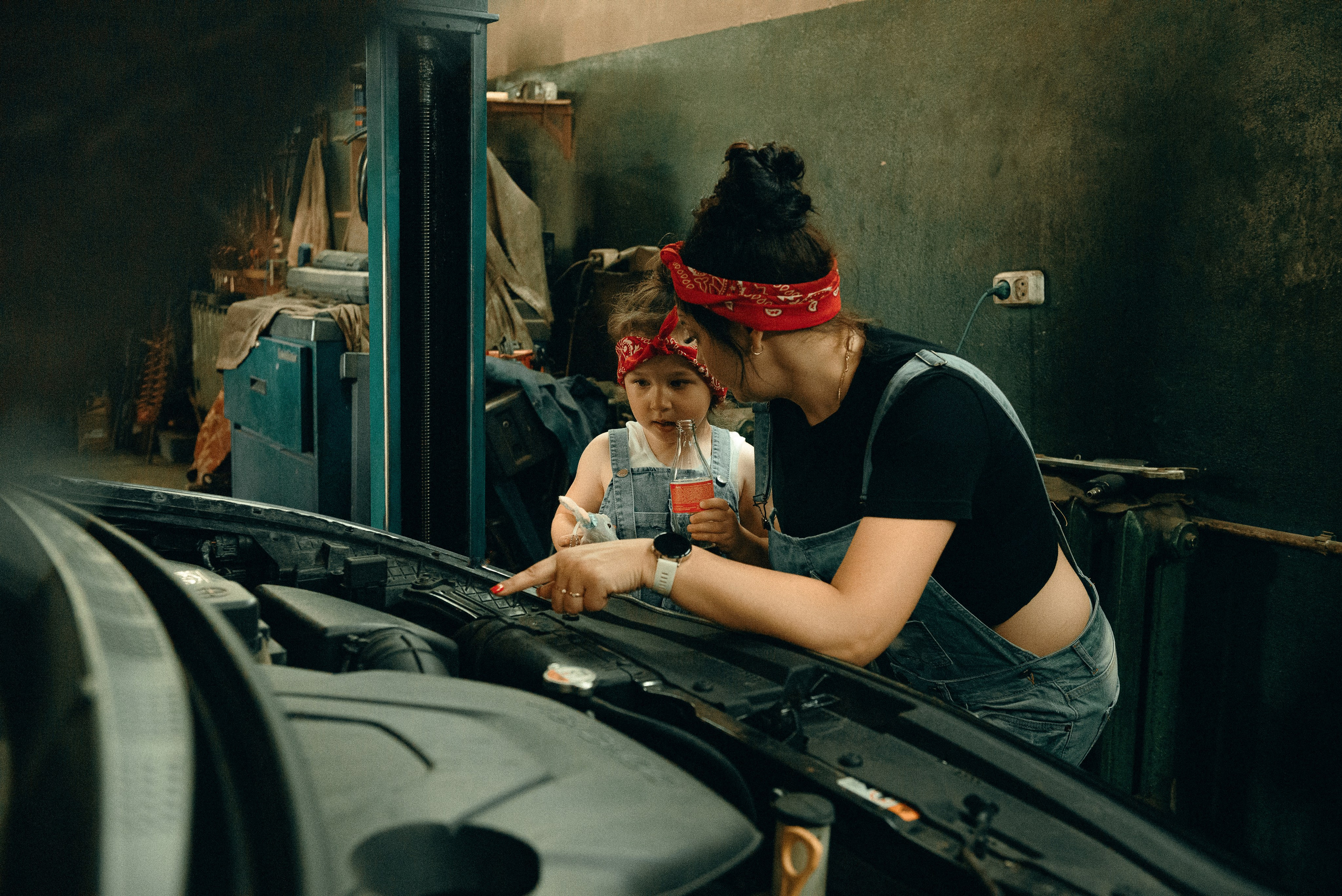 Гараж. Римма Гусакова. Выпускные фотокниги. Детские и семейные фотосессии