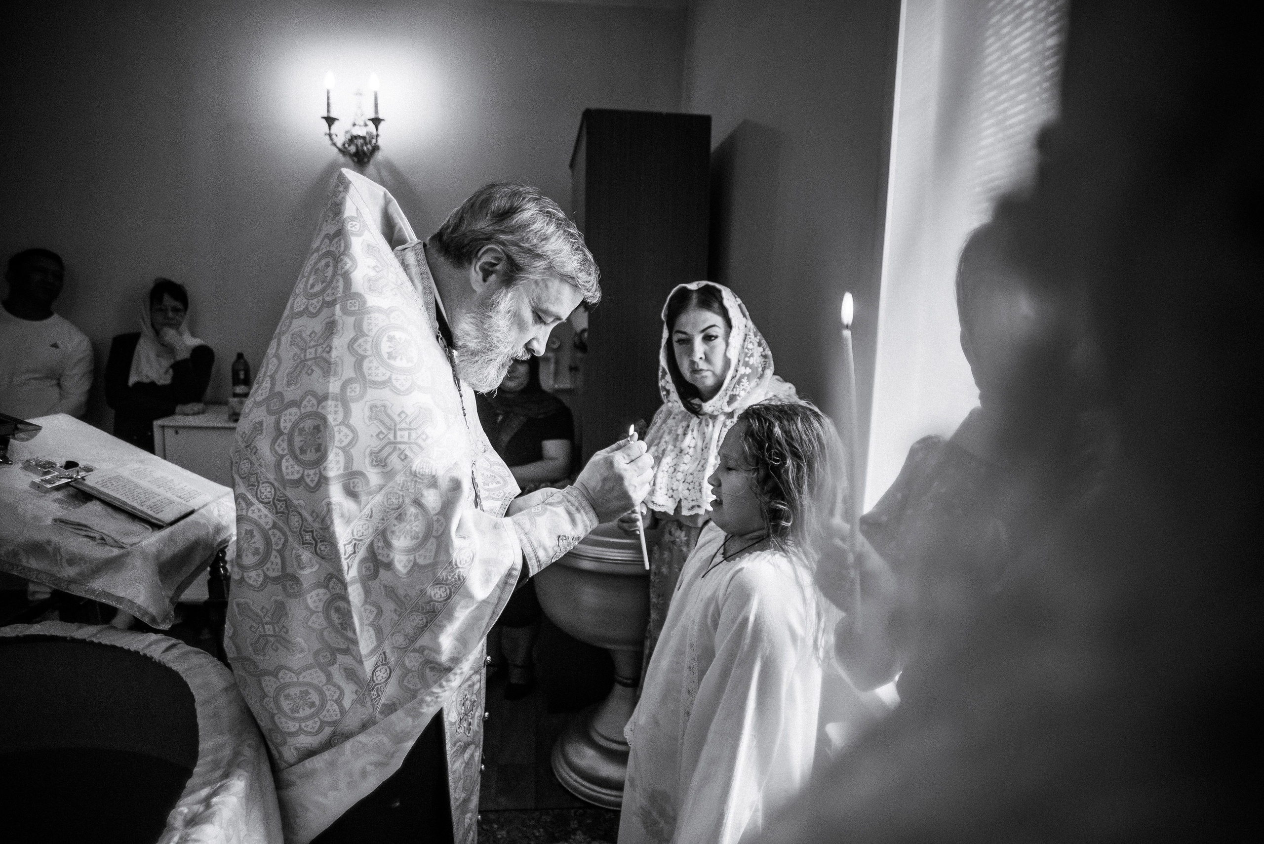 Крещение Даши и Алены. Семейный документальный фотограф в Волгограде Мариэта Додина