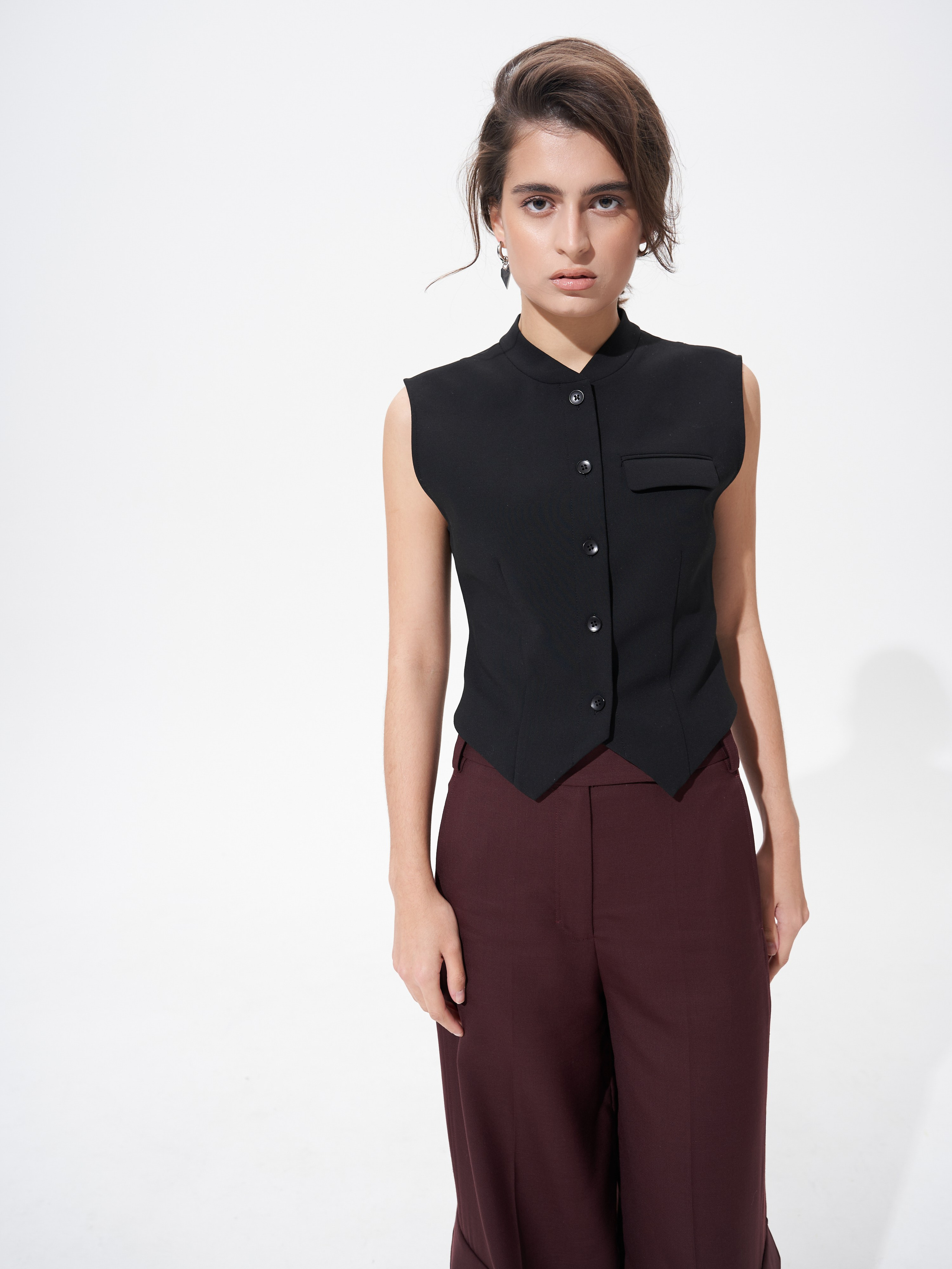 Каталог на циклораме (фронтальный жесткий свет). Коммерческий фотограф в Москве Хабибуллина Эльза