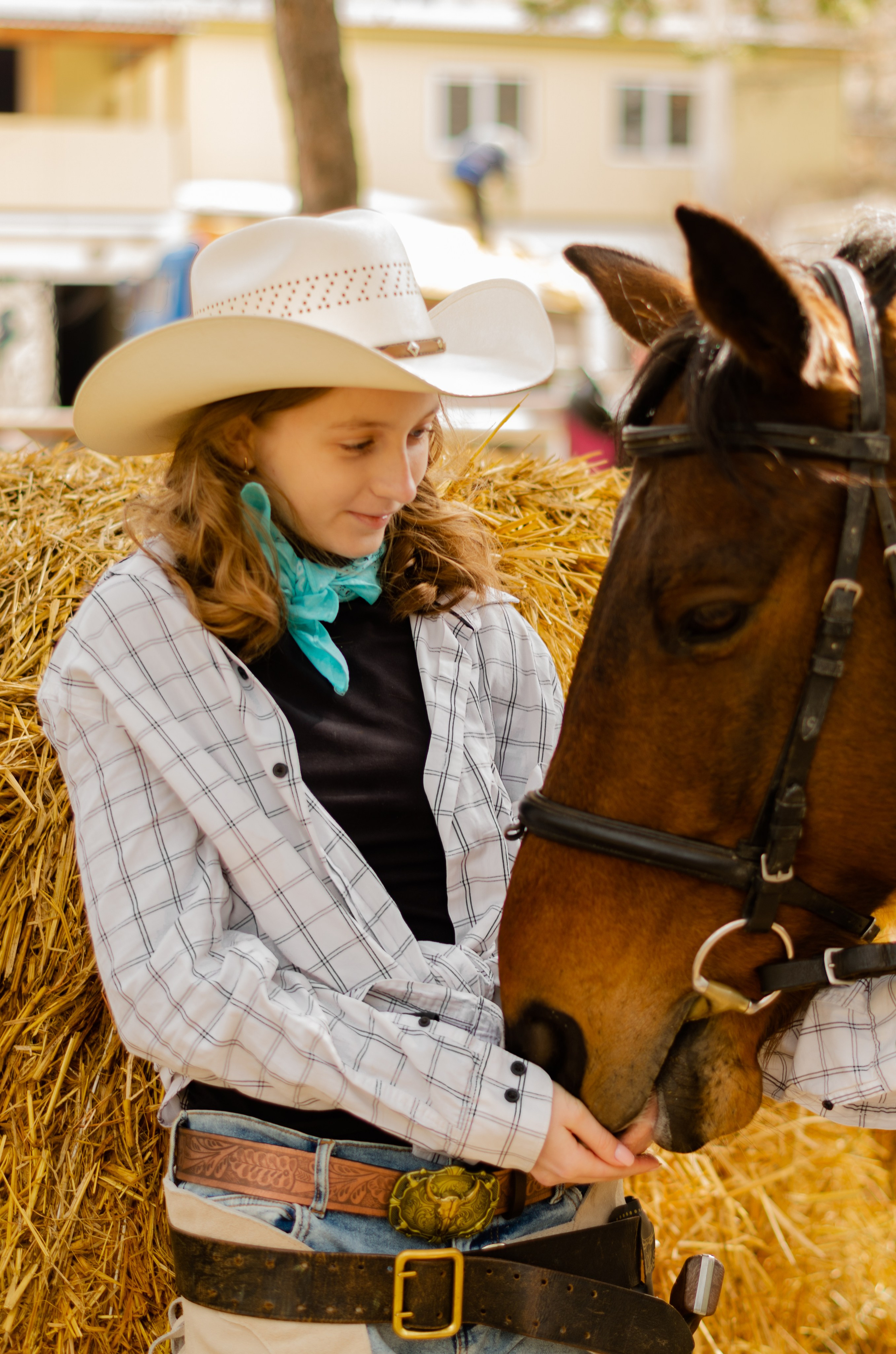 Ковбойская девчонка. Фотограф Марина Доглядная Челябинск фотосессии с лошадьми, мотоциклами