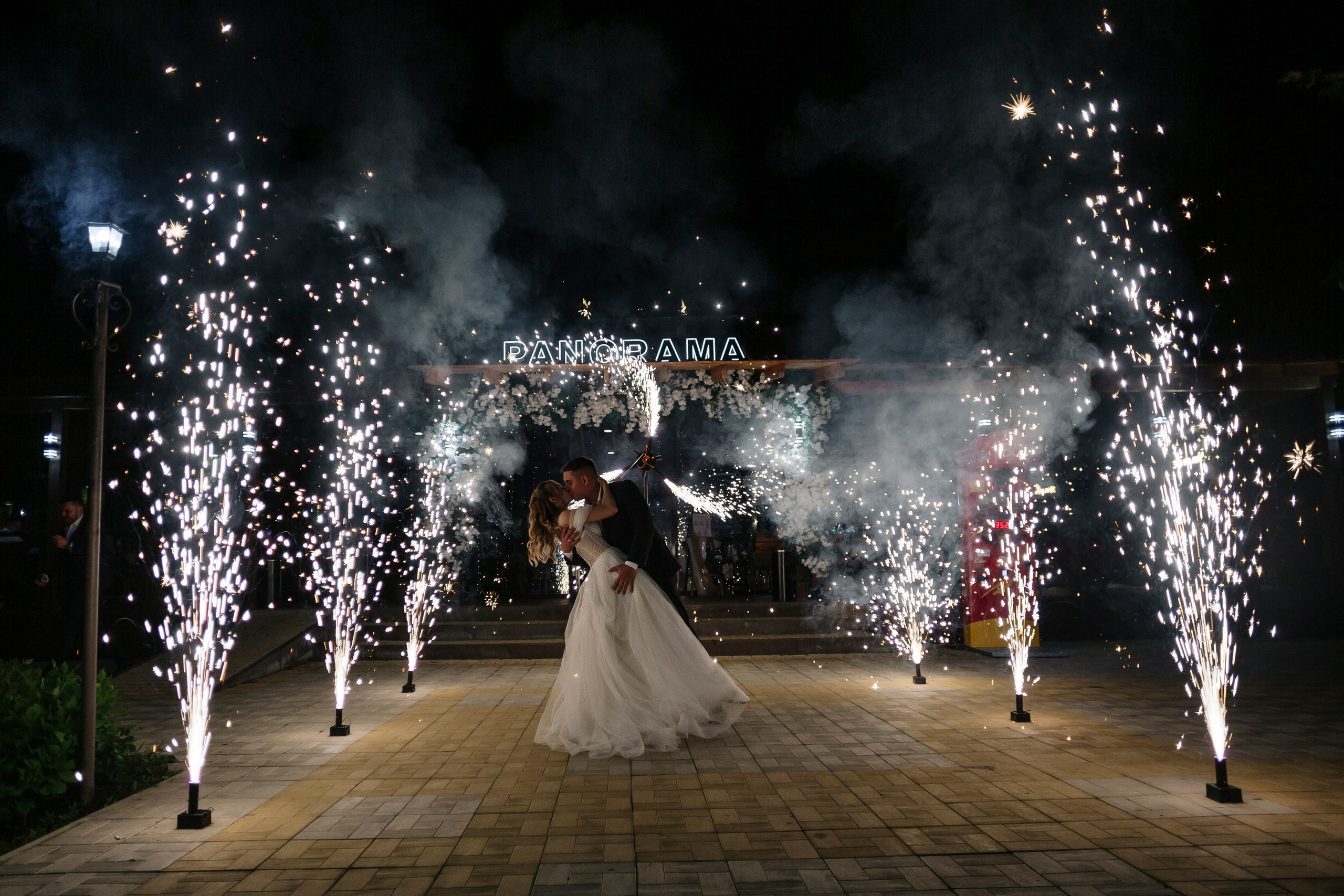 СВАДЕБНЫЕ ЭФФЕКТЫ «ФЕНИКС»