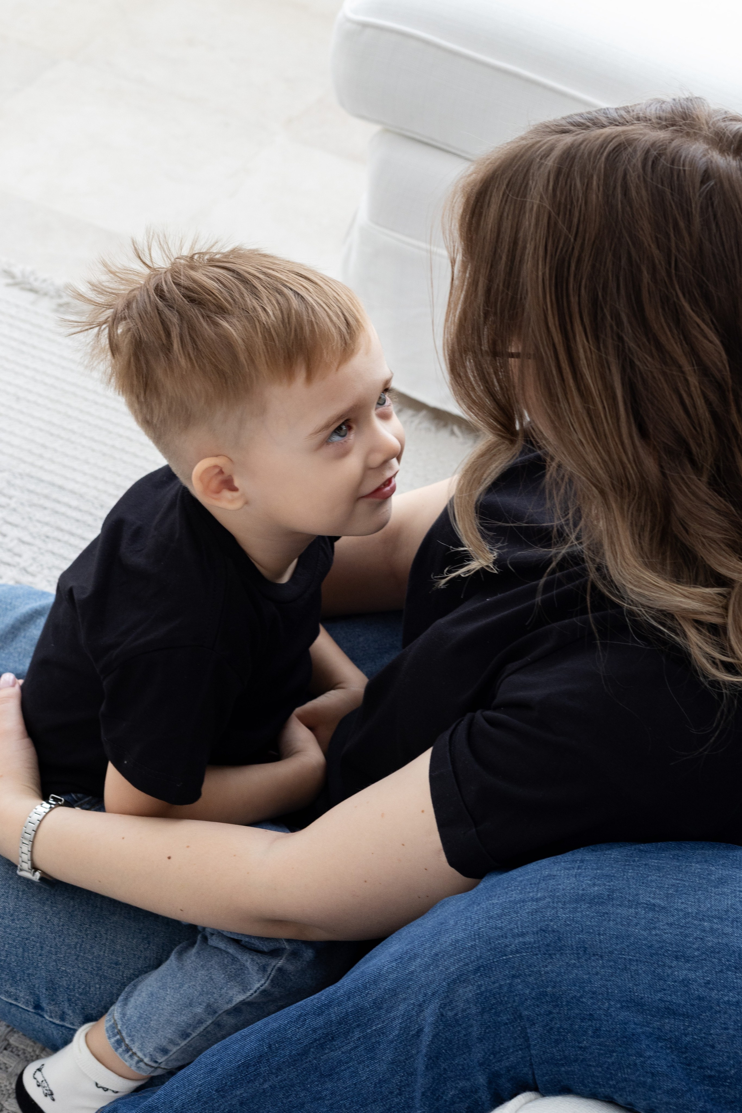 Семейная фотосессия в студии (Михаил, Крестина и Макар). Женский фотограф в Орске Новотроицке Динара Долганова