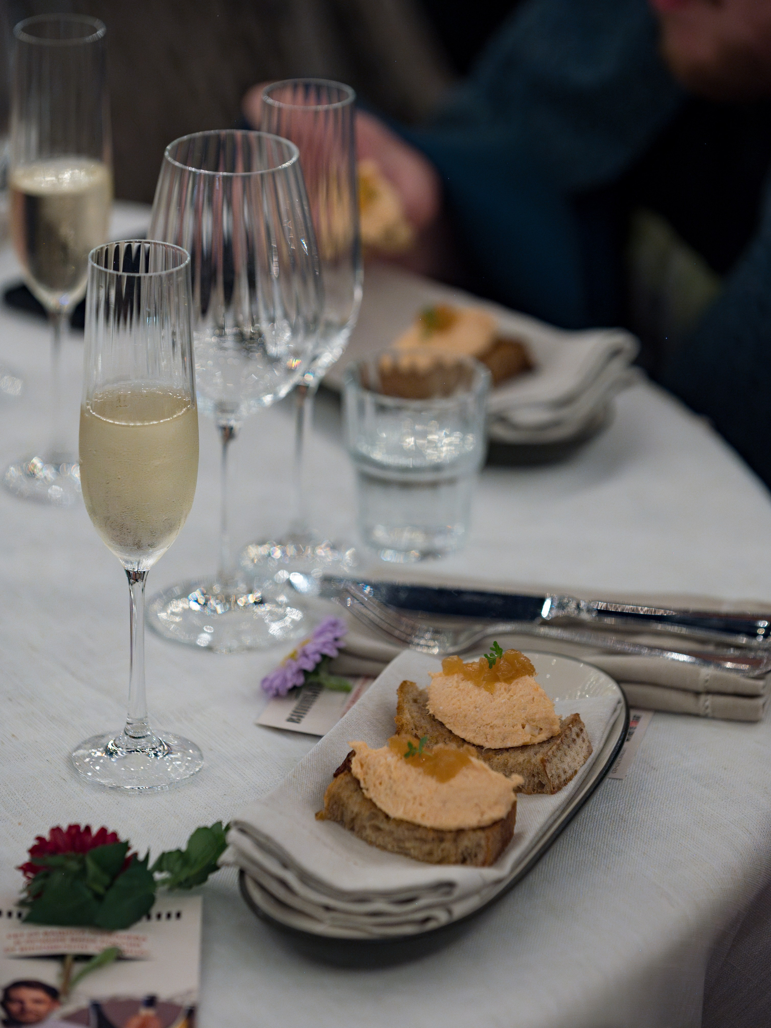 Гастрономический ужин в ресторане Co-Co Chalet. Репортажный фотограф в Красной Поляне и Сочи Павлюченко Екатерина