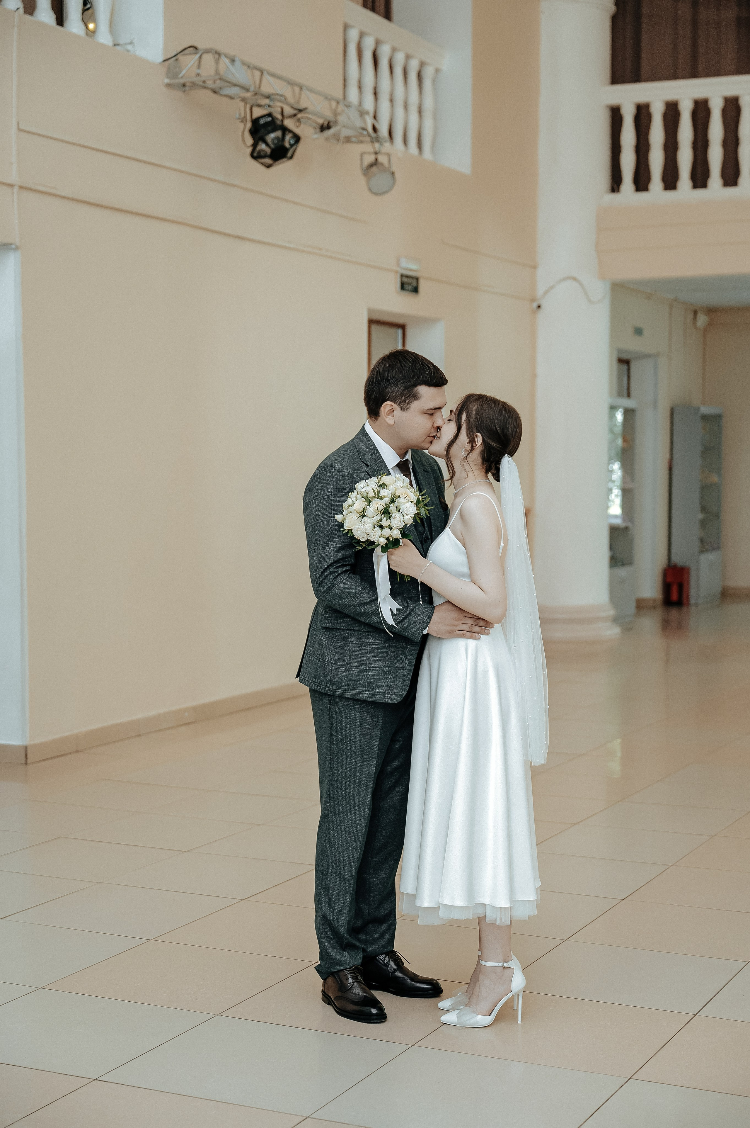 Вот и ЦДК Щелково открыли для свадебной регистрации, а прогулялись мы в Усадьбе Гребнево. Свадебный и семейный фотограф Виктория Носачёва. Щелково, Москва и МО