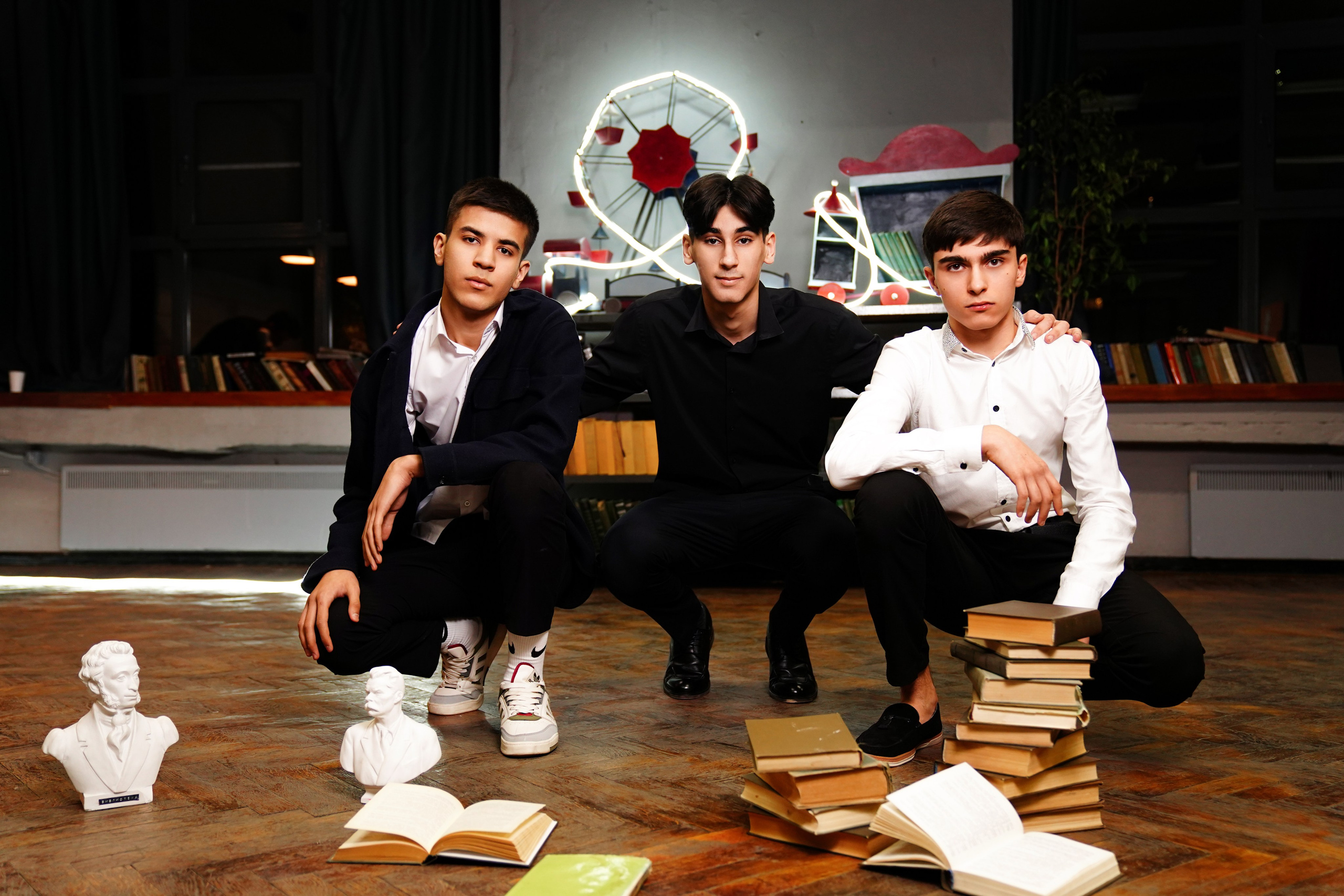 Съемка в библиотеке Лофт. MEMENTO.Выпускные альбомы, школьные, юбилейные и другие книги. Ростов-на-Дону