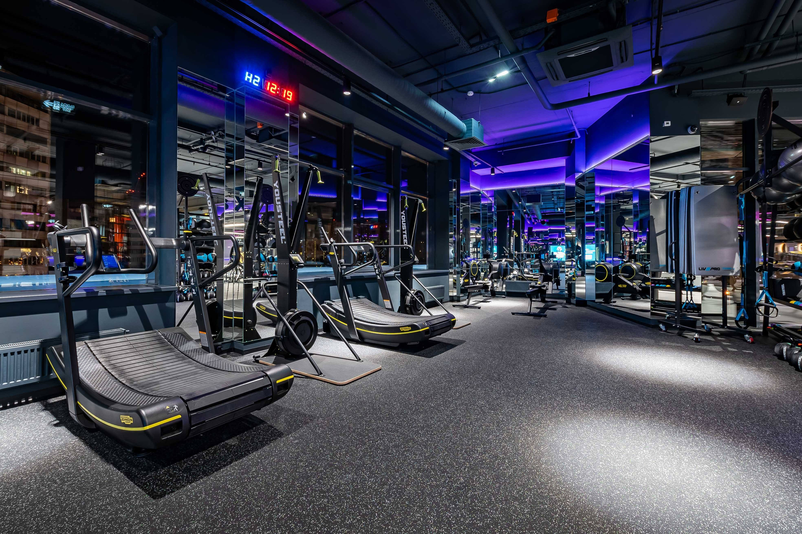 Интерьерный фотограф Спортзалы, Фитнес.  г.Москва, от 10 000р/час. Интерьерный & Репортажный фотограф Озеров Денис, г. Москва