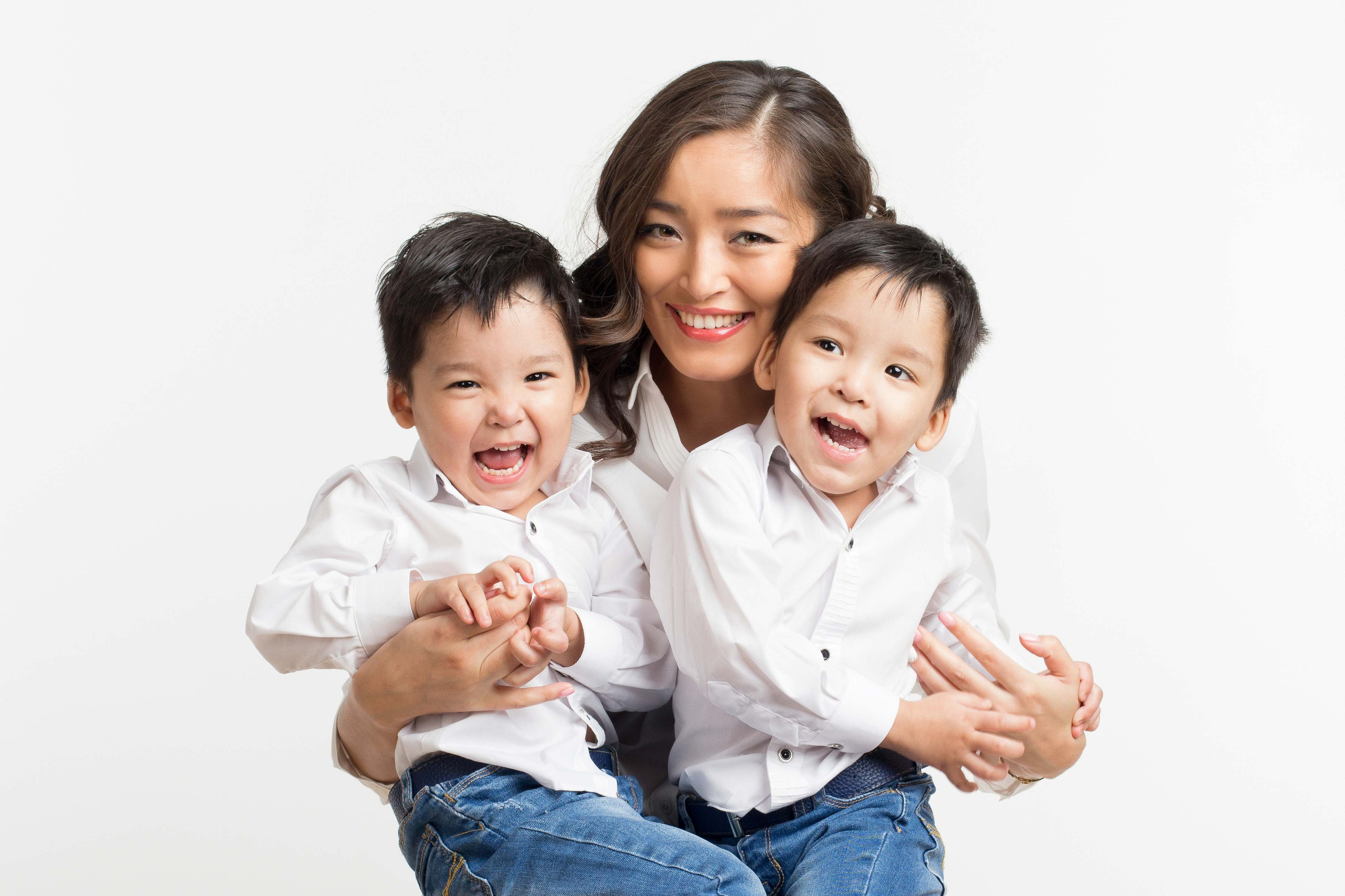 Фотосессия семейная. Фотостудия Алматы. Семейная и детская фотостудия Family studio.Фотограф Алматы