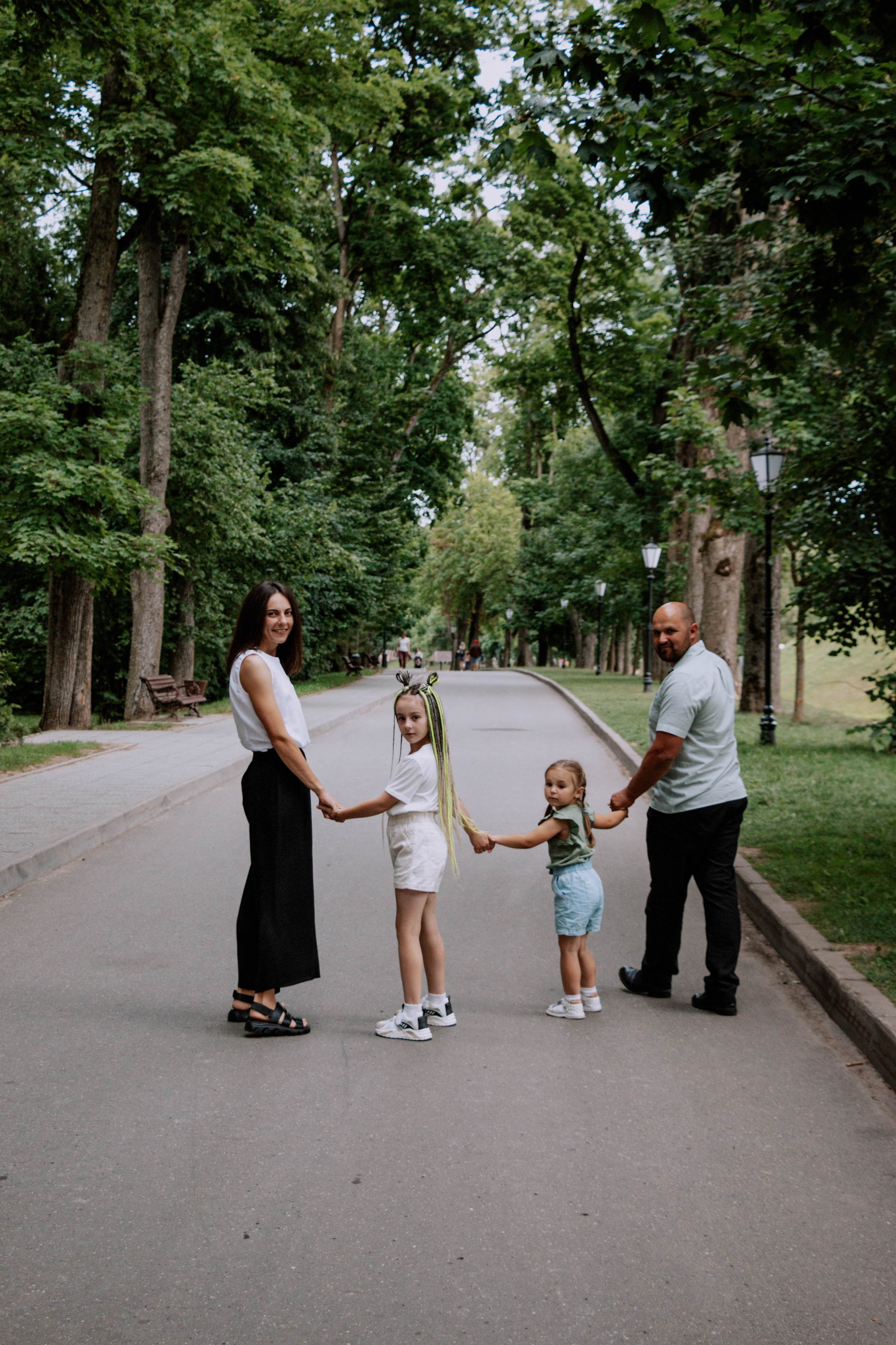 Алексей, Римма, Аннушка и Полина. Бережно сохраняю ваши чувства и истории на своих фотографиях