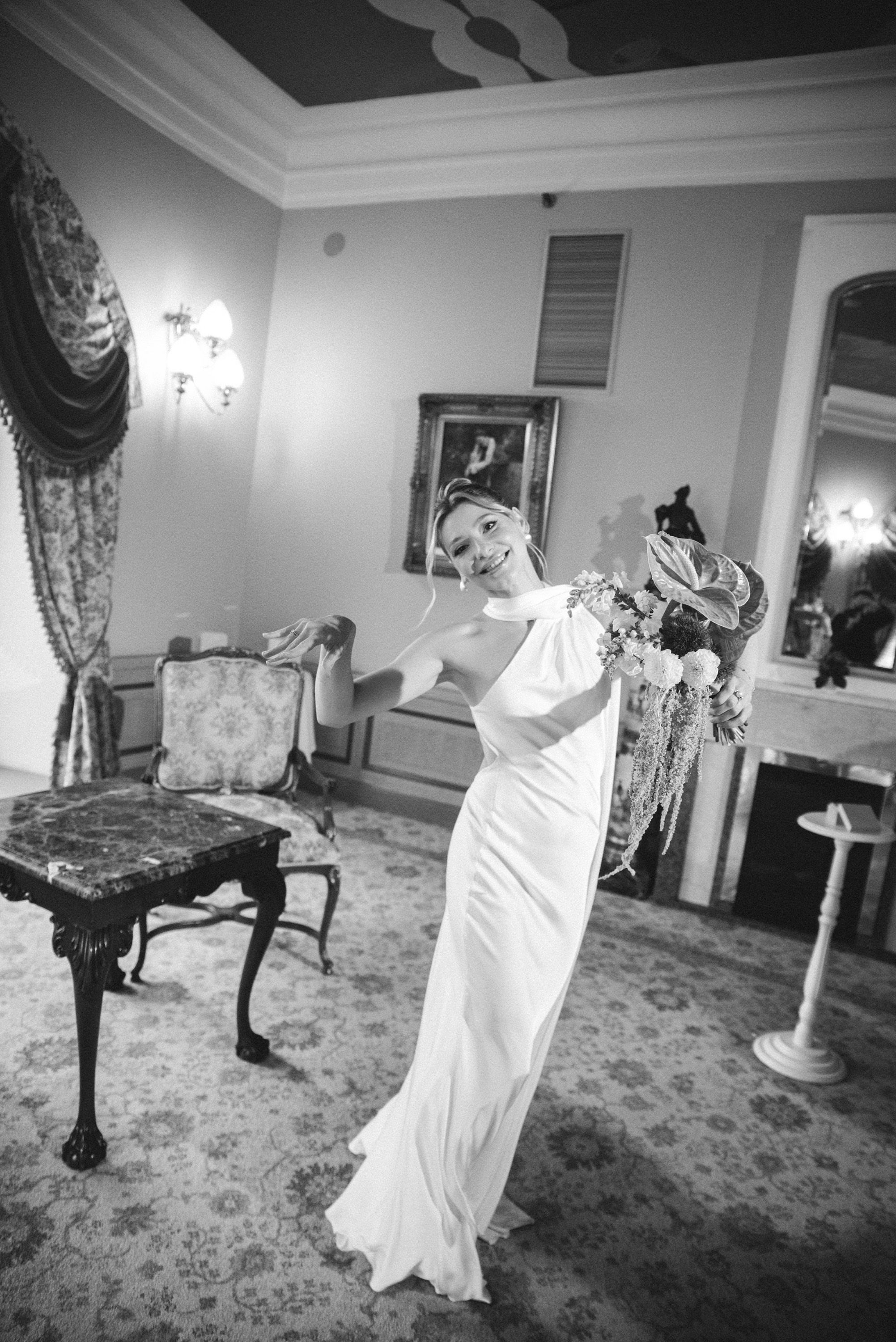 Александр & Ирина (отель/роспись). Свадебный, семейный, женский фотограф в Москве, Мытищах, Королёве Ксения Узилле