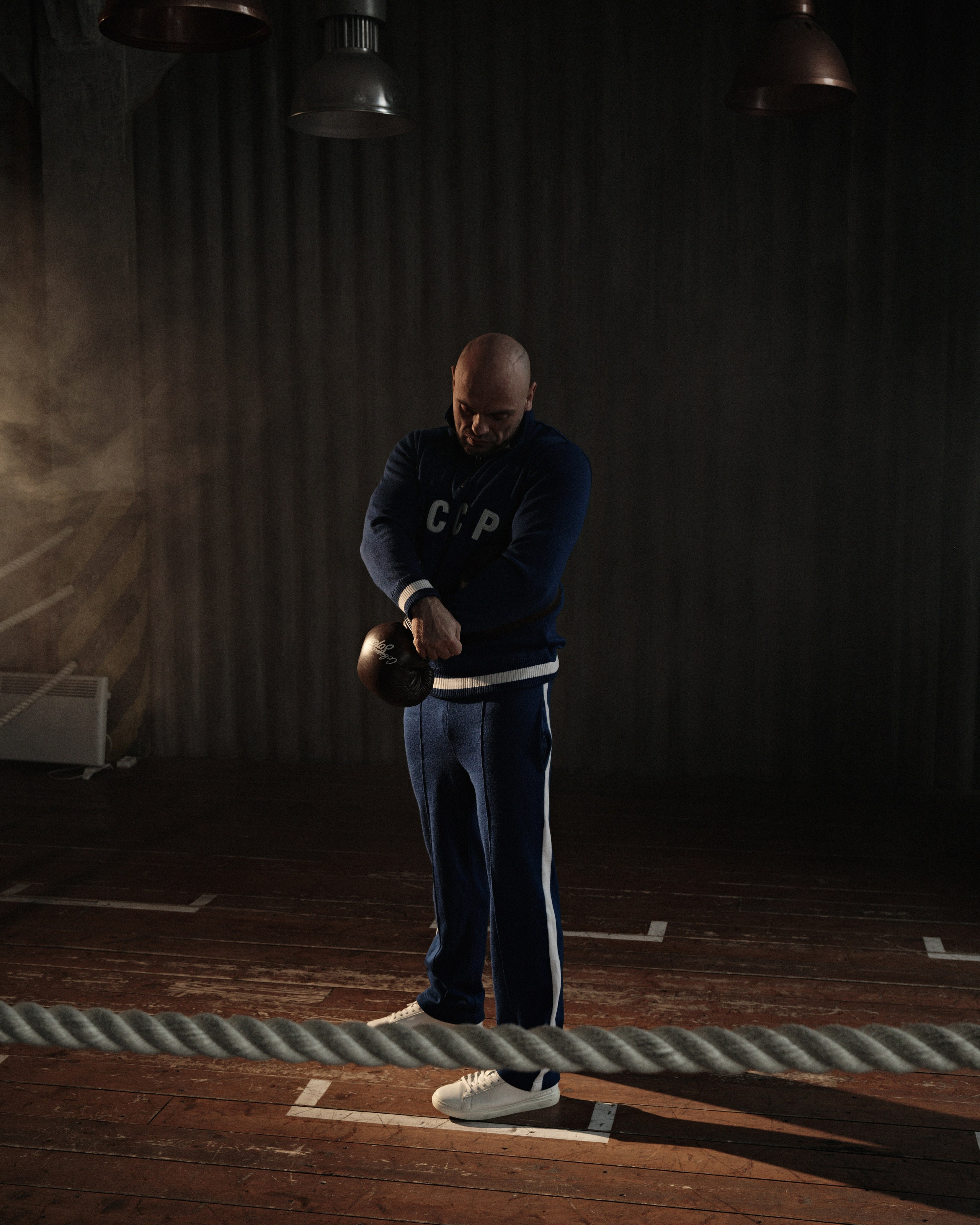 BOX. NOIZOMAX Художественный фотограф в Дубай