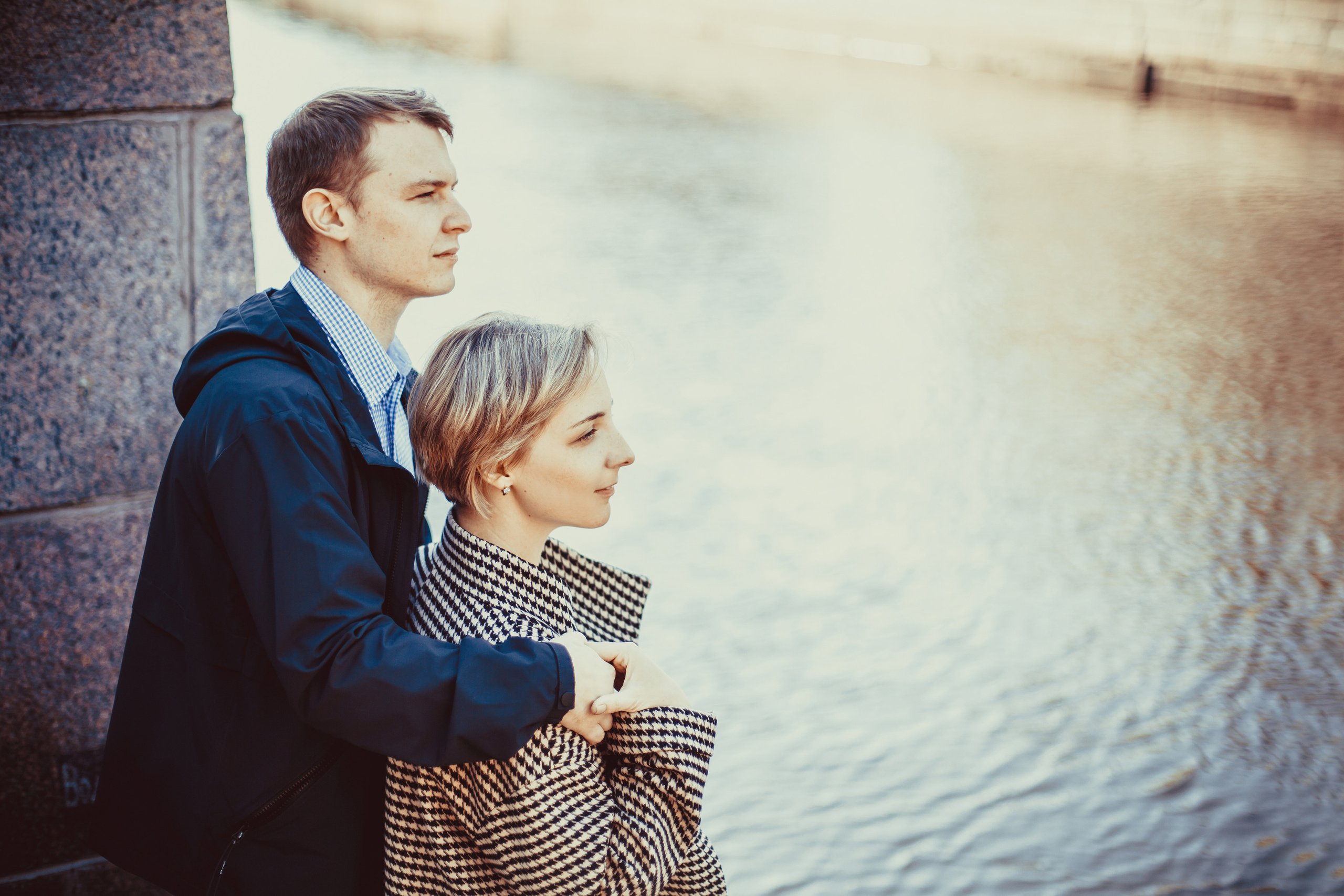 Фотосессия бабушки с внучкой во дворе Сен-Жермен. Детский, свадебный и семейный фотограф Юлия Курбатова, Санкт-Петербург