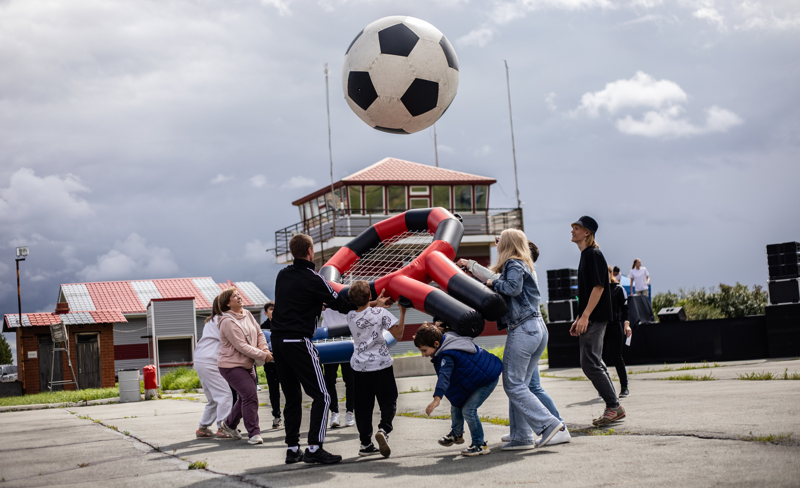 УЗСТ- Корпоративный тимбилдинг на аэродроме. Репортажный и свадебный фотограф в Челябинске Елисеев Павел