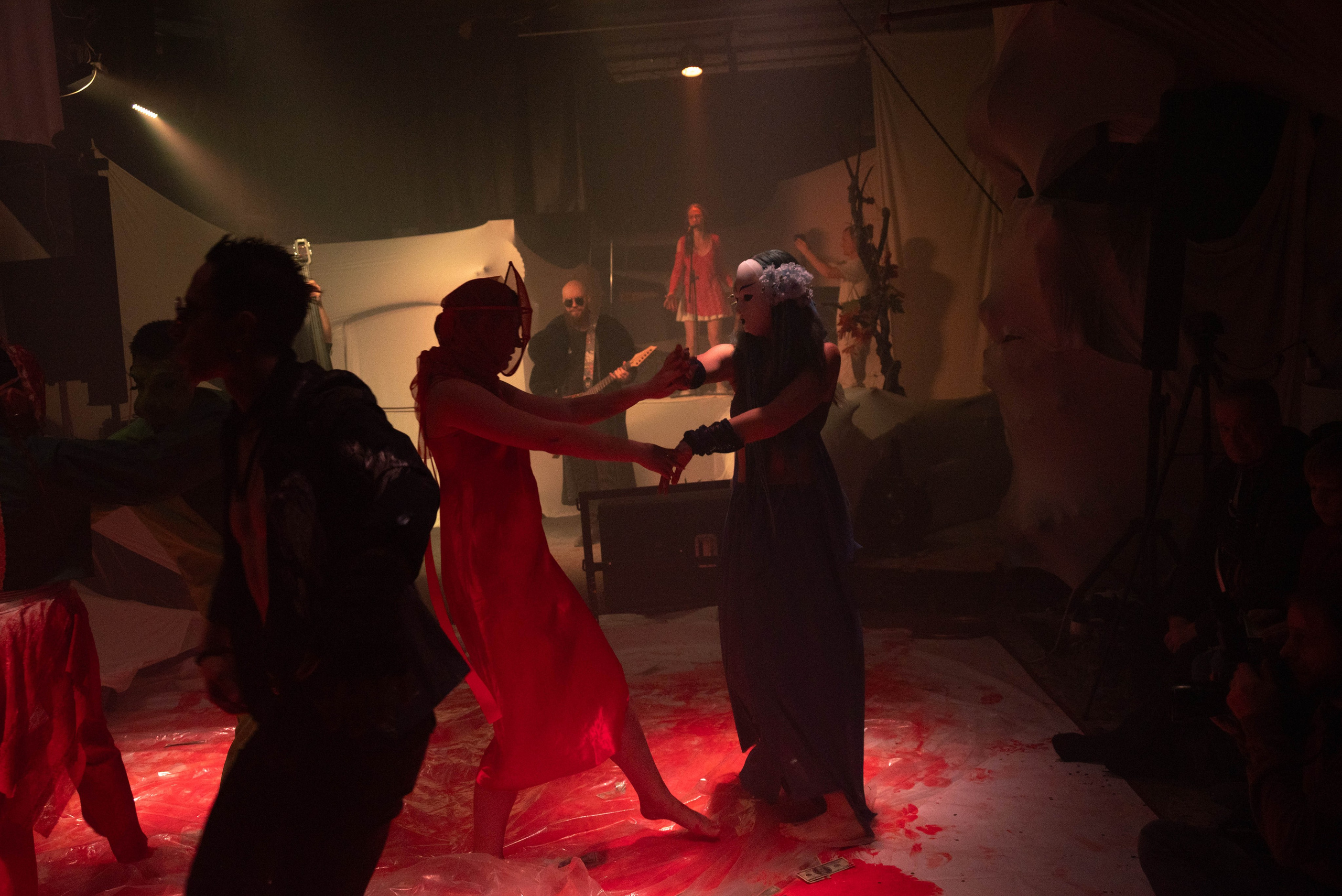 Перфоманс «Хуже». Репортажный и портретный фотограф в Воронеже